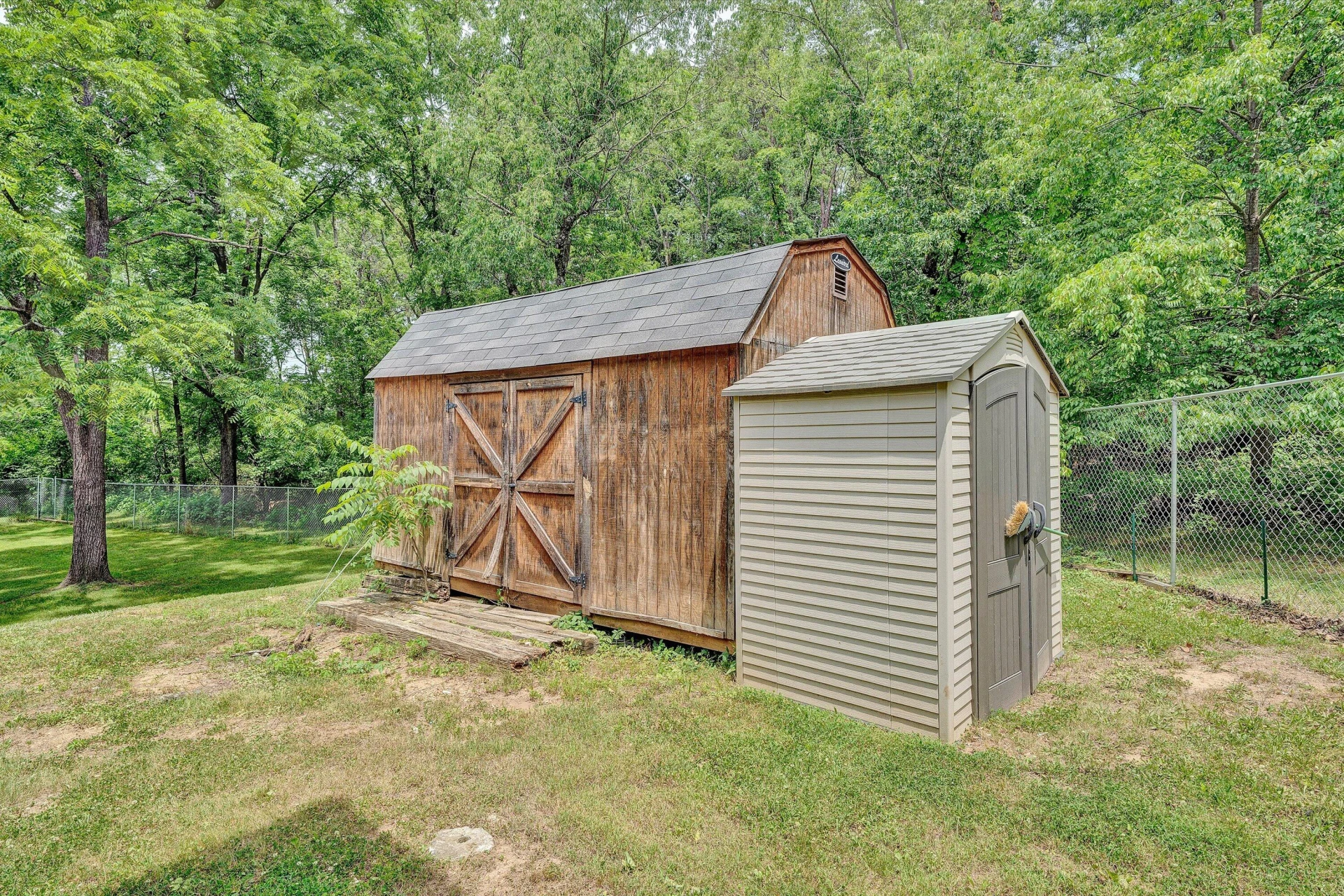 4064 Crawford RD - Photo 29
