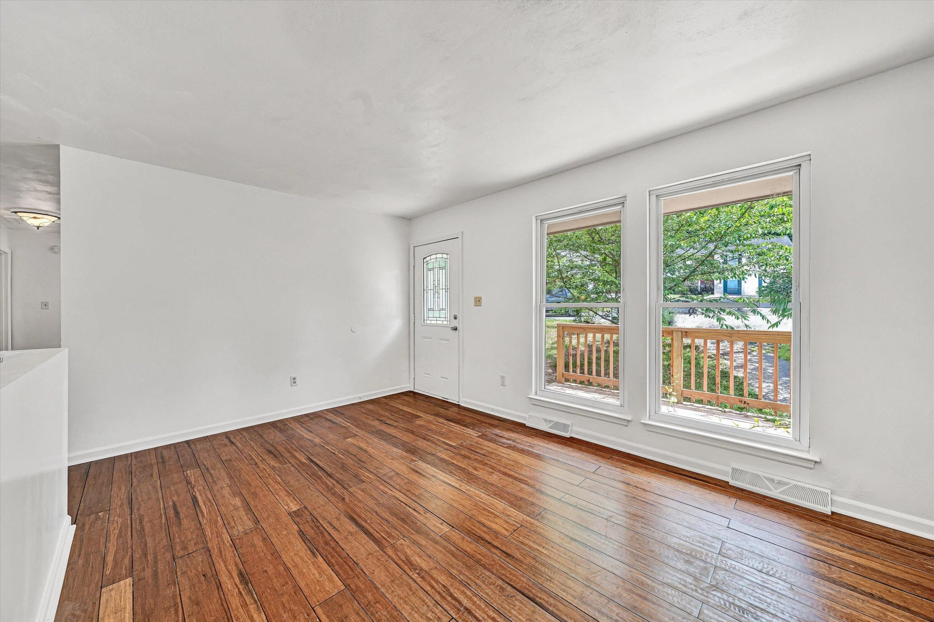4064 Crawford RD - Photo 4