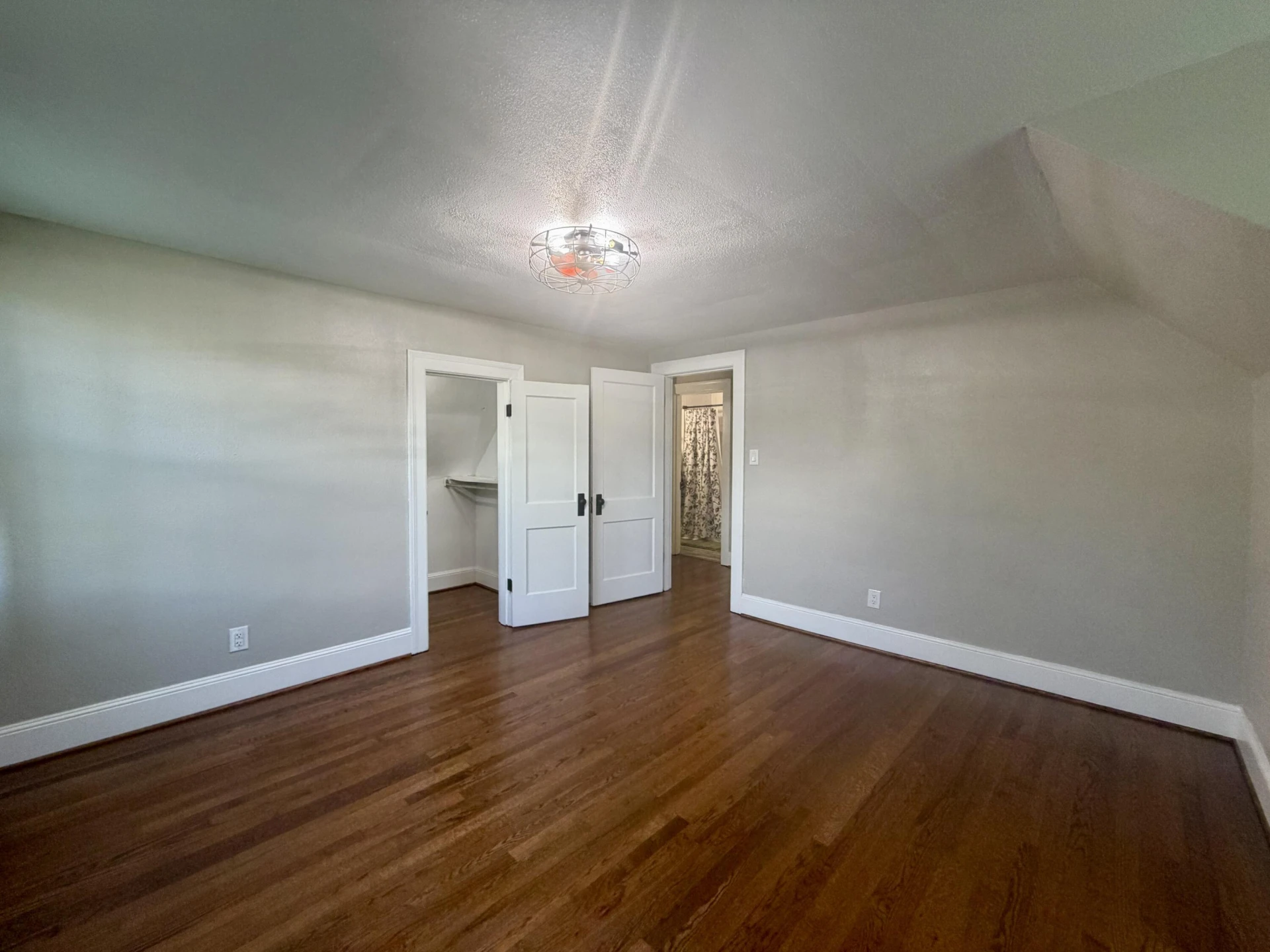 2901 Riverside DR - Photo 33