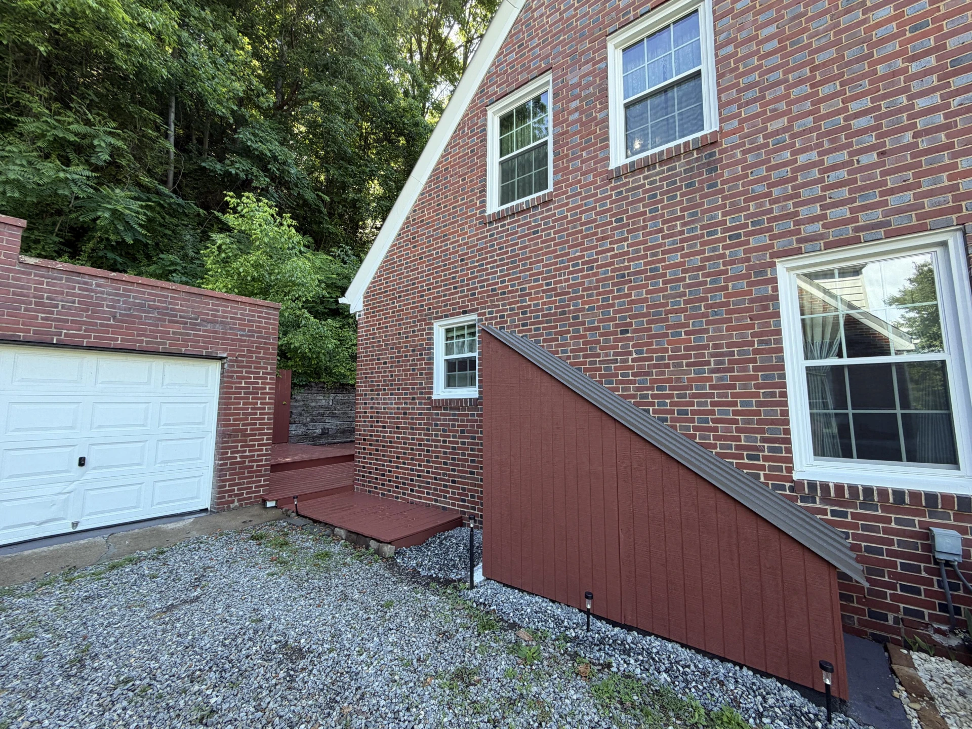 2901 Riverside DR - Photo 36