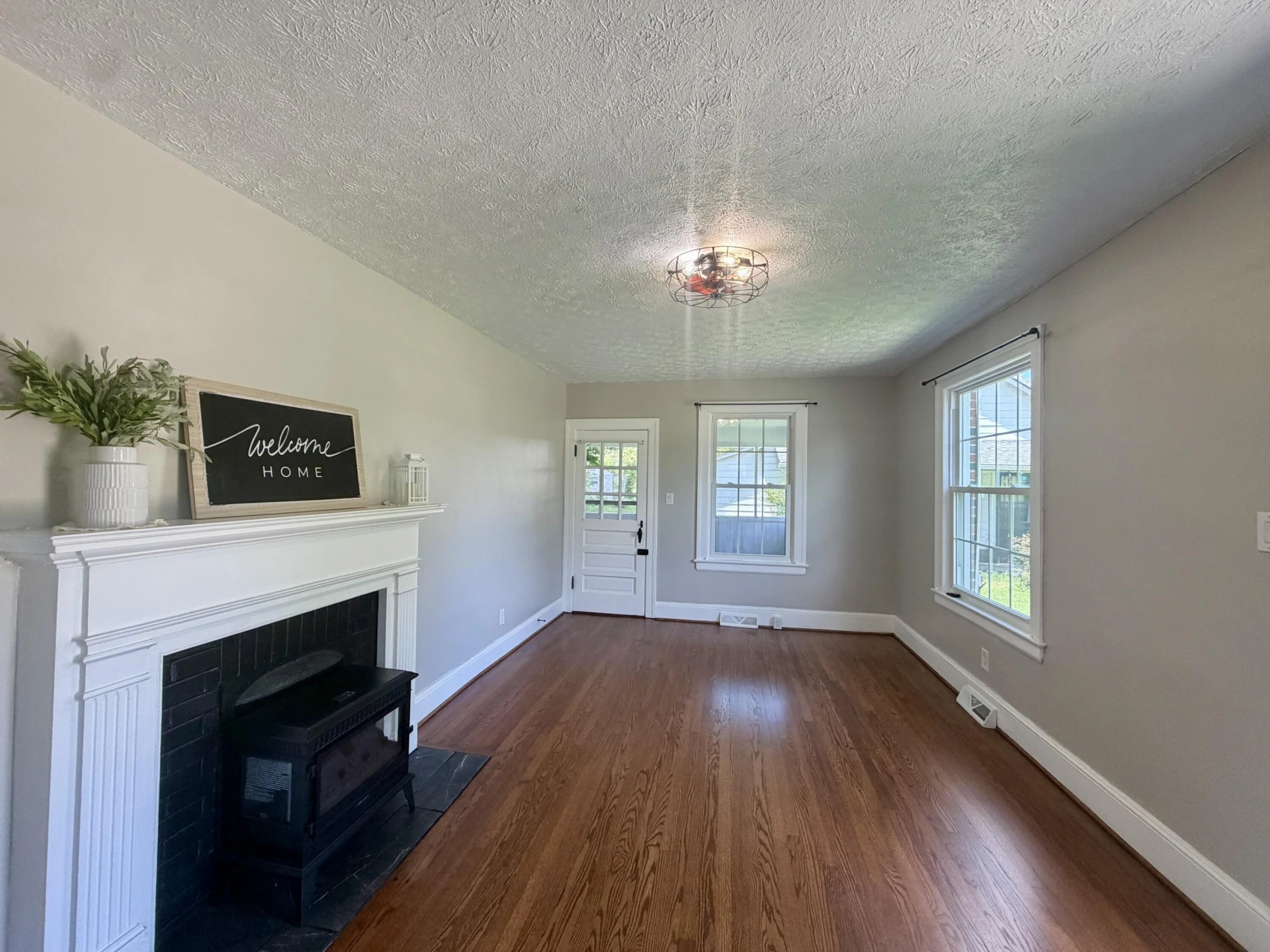 2901 Riverside DR - Photo 11