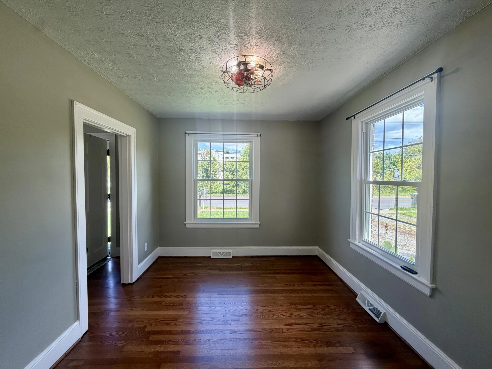 2901 Riverside DR - Photo 16