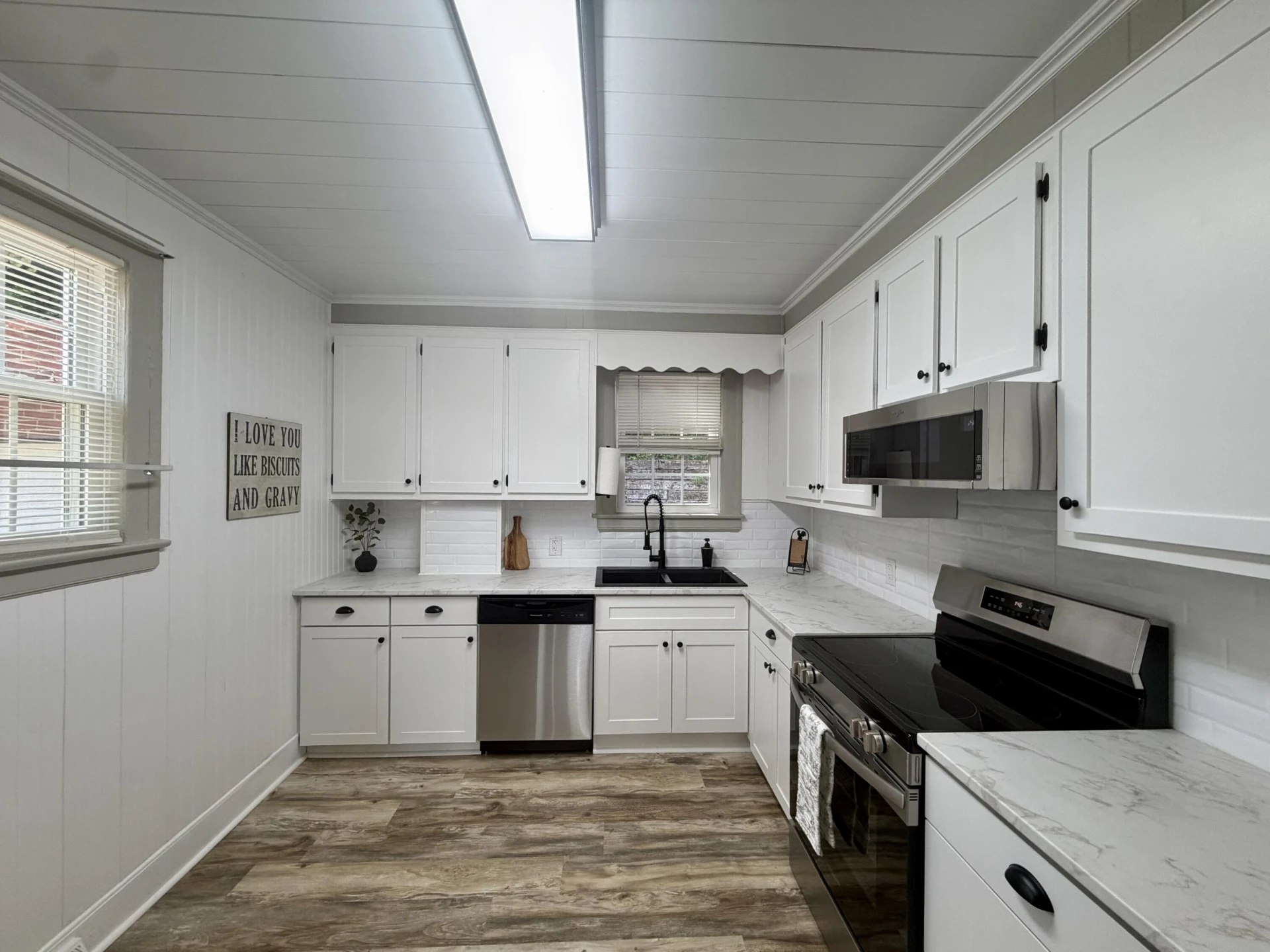 2901 Riverside DR - Photo 19