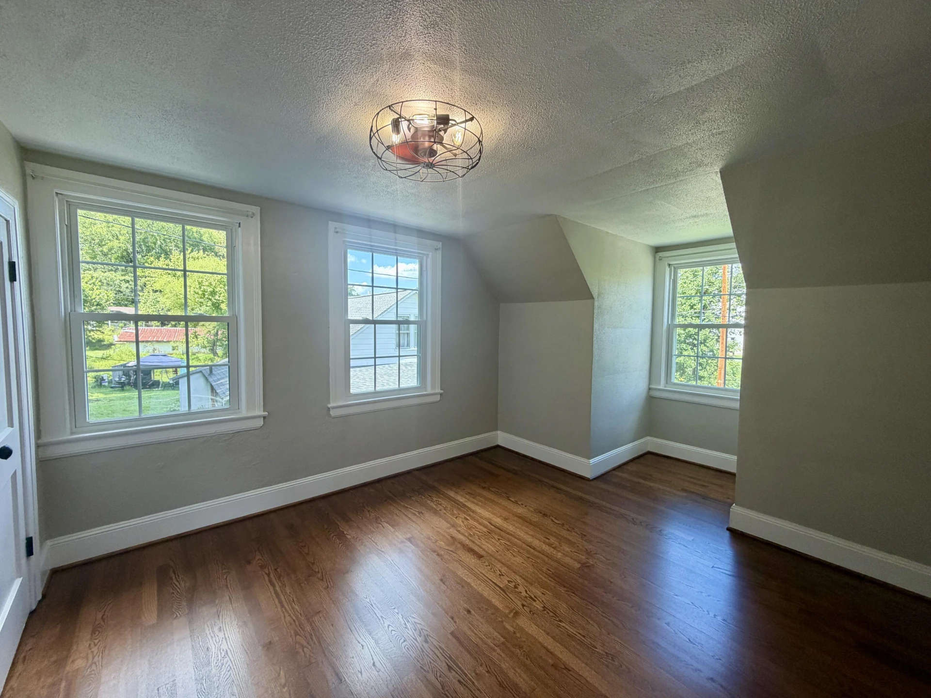 2901 Riverside DR - Photo 32