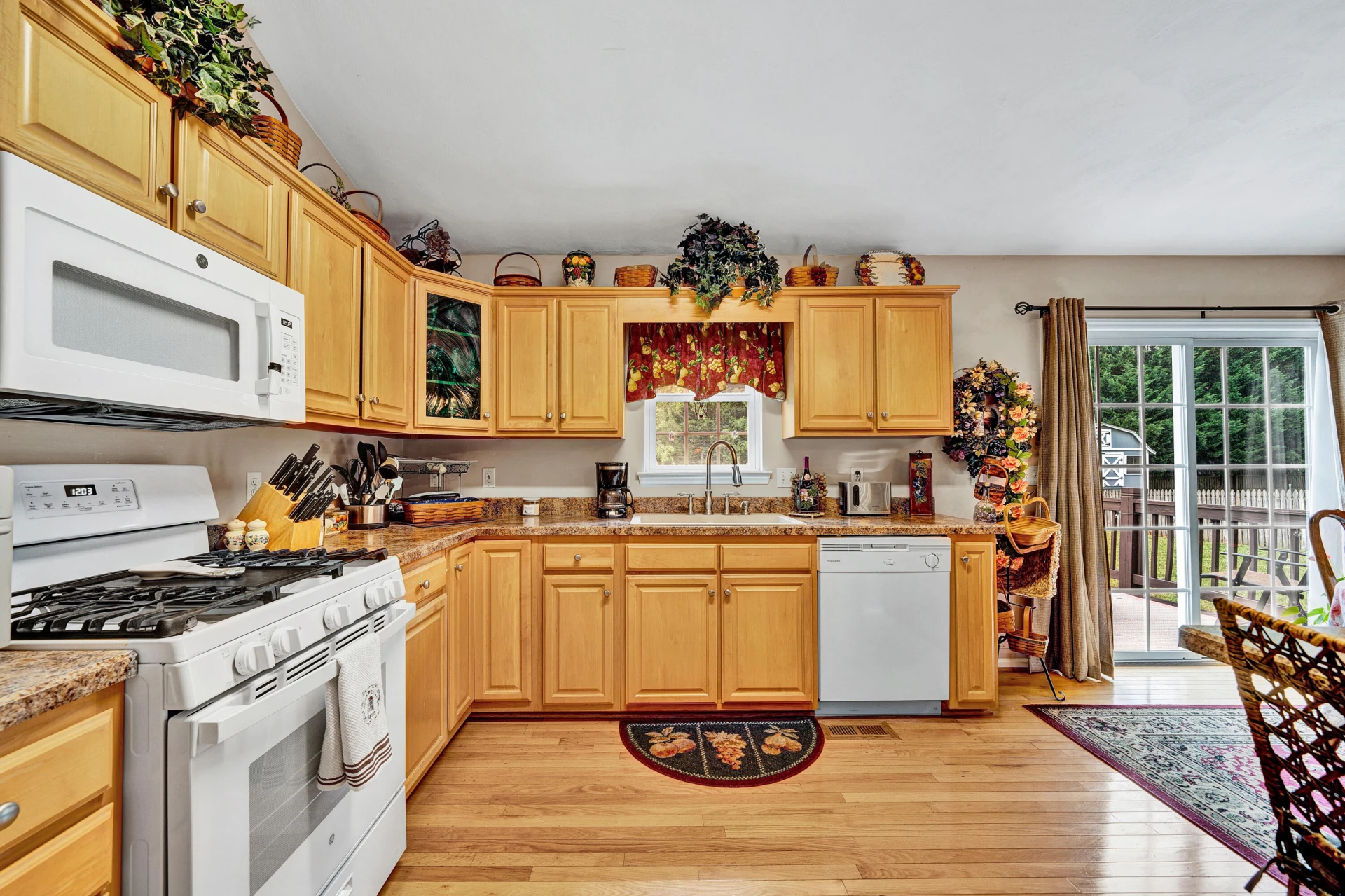 1611 Bush Farm DR - Photo 11