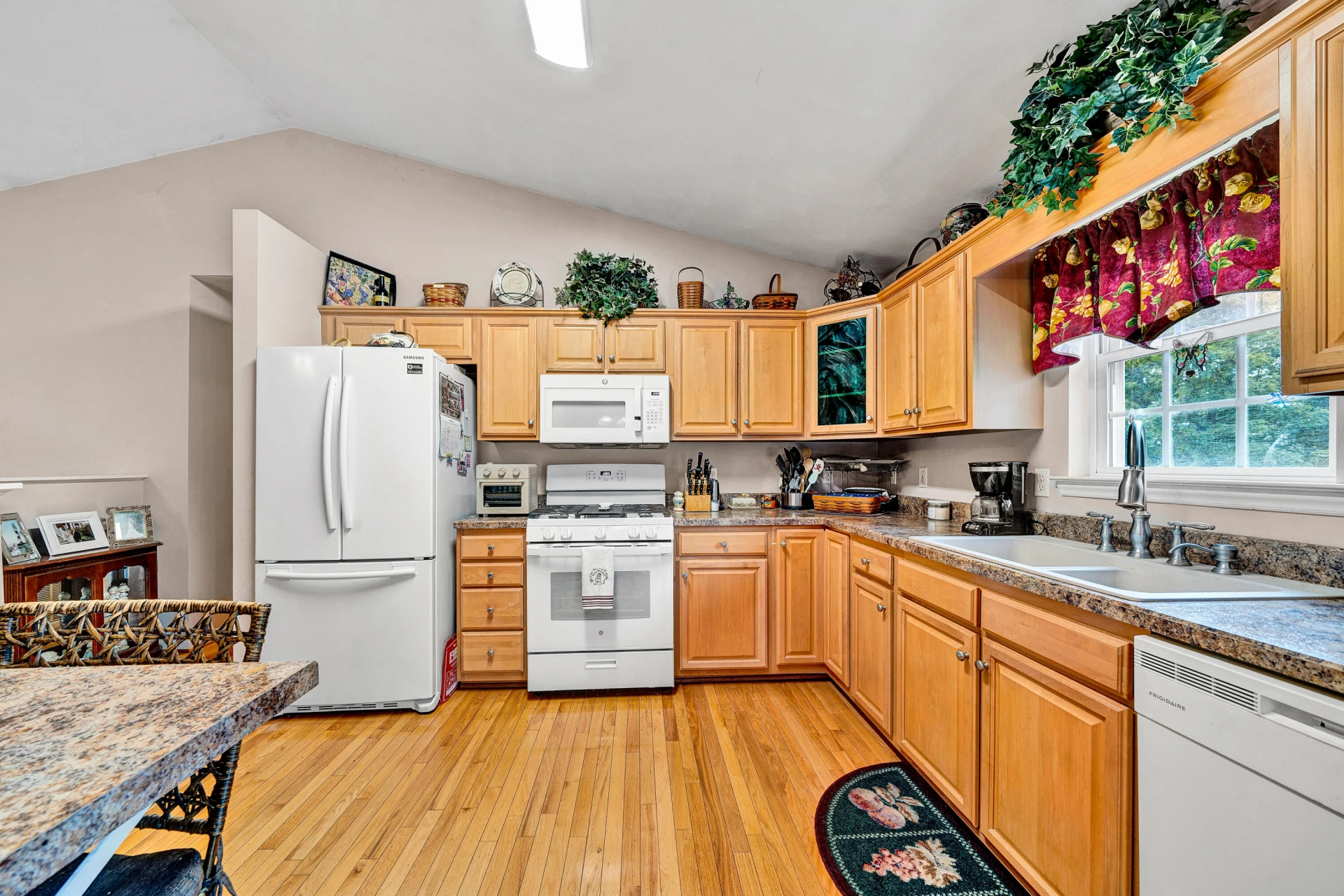 1611 Bush Farm DR - Photo 12