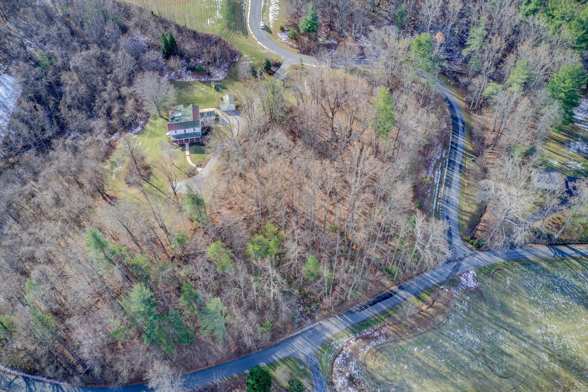 8321 Poplar Springs LN - Photo 4