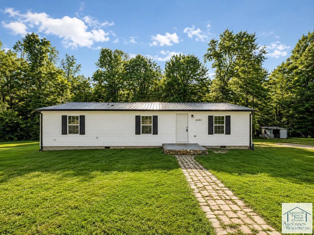6685 Fork Mountain RD