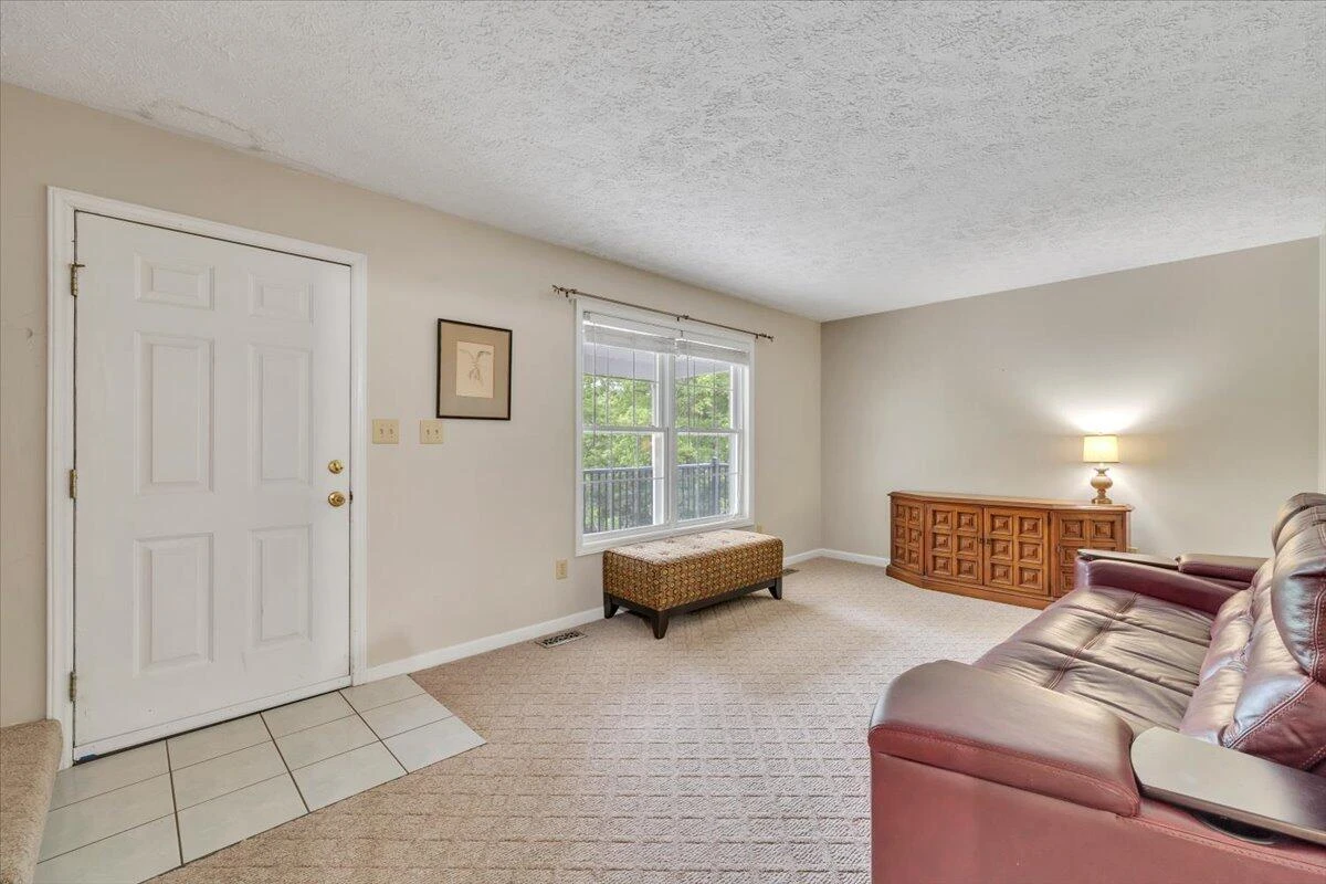 420 Juniper RD - Photo 4