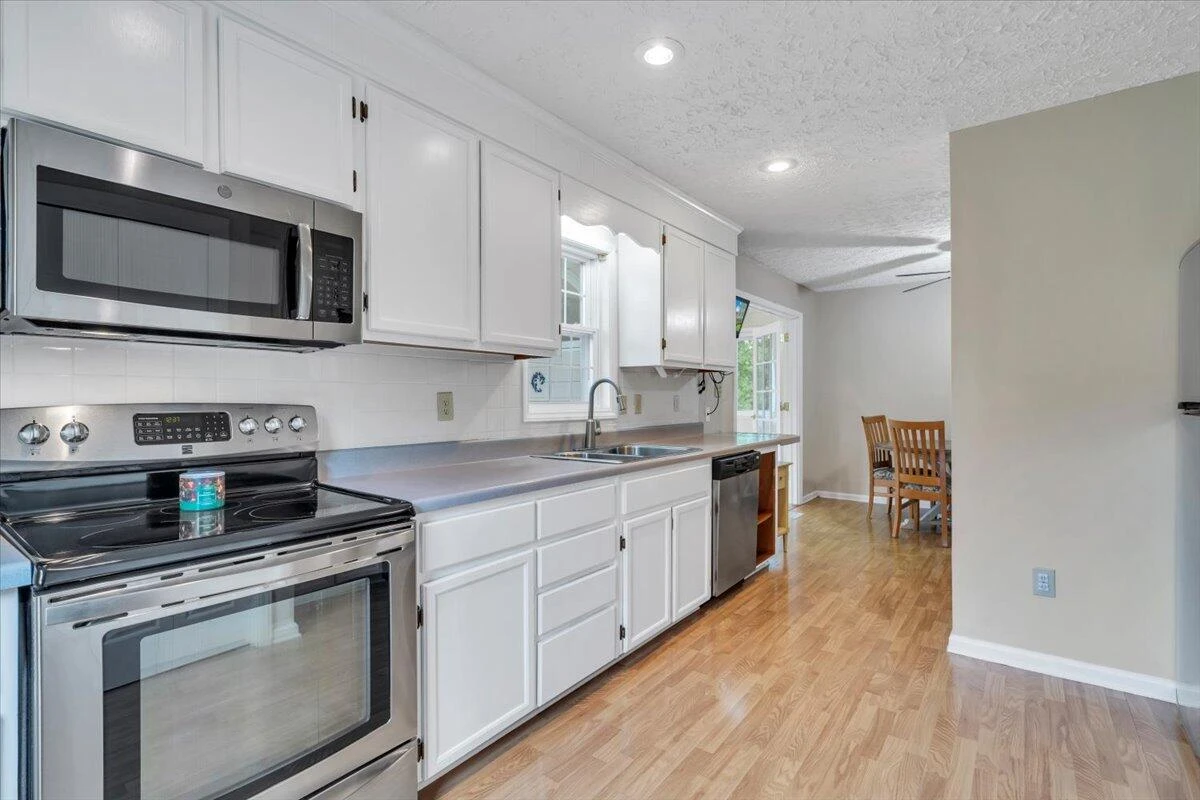 420 Juniper RD - Photo 7