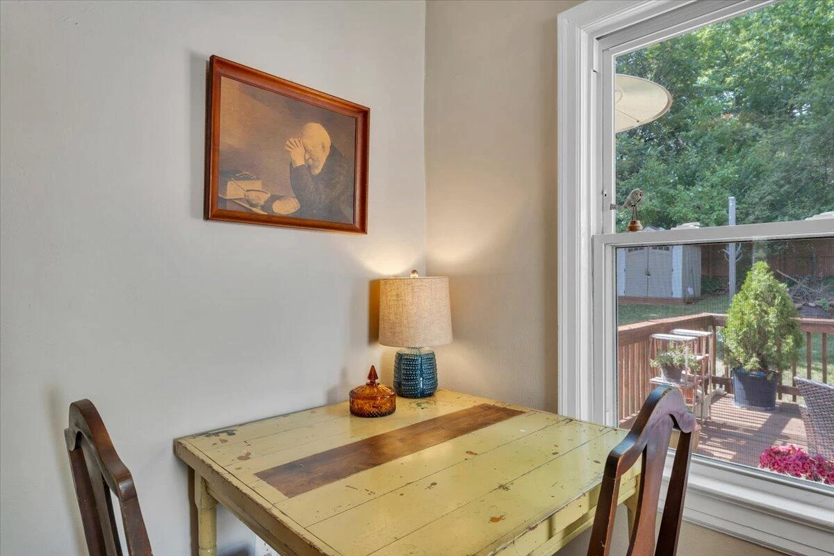 2713 Lansing DR SW - Photo 17