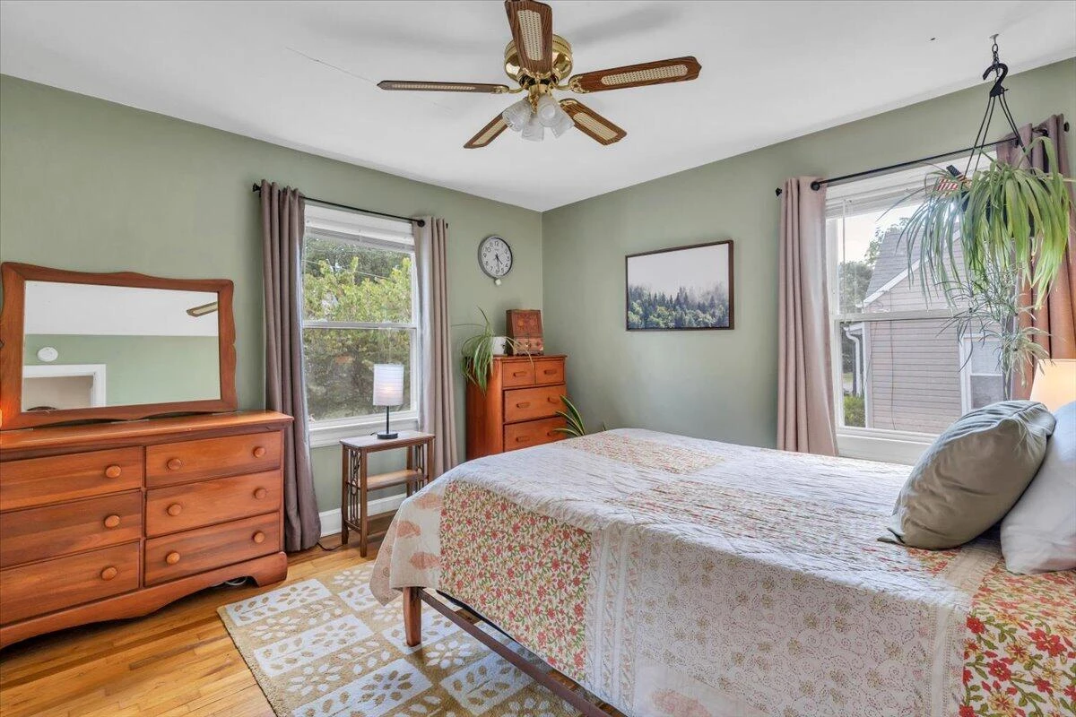 2713 Lansing DR SW - Photo 18
