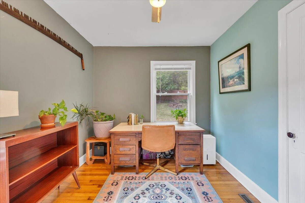 2713 Lansing DR SW - Photo 21