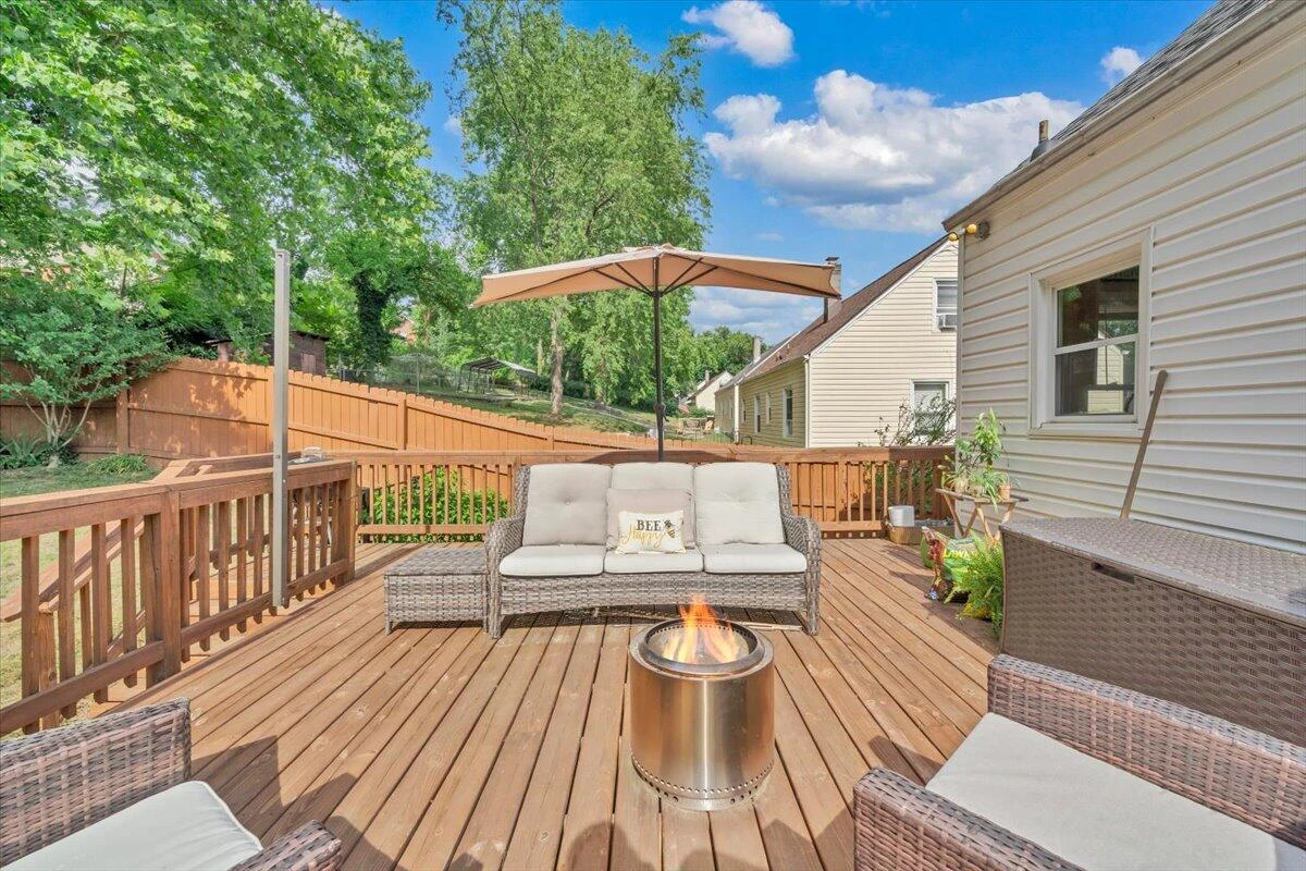 2713 Lansing DR SW - Photo 5