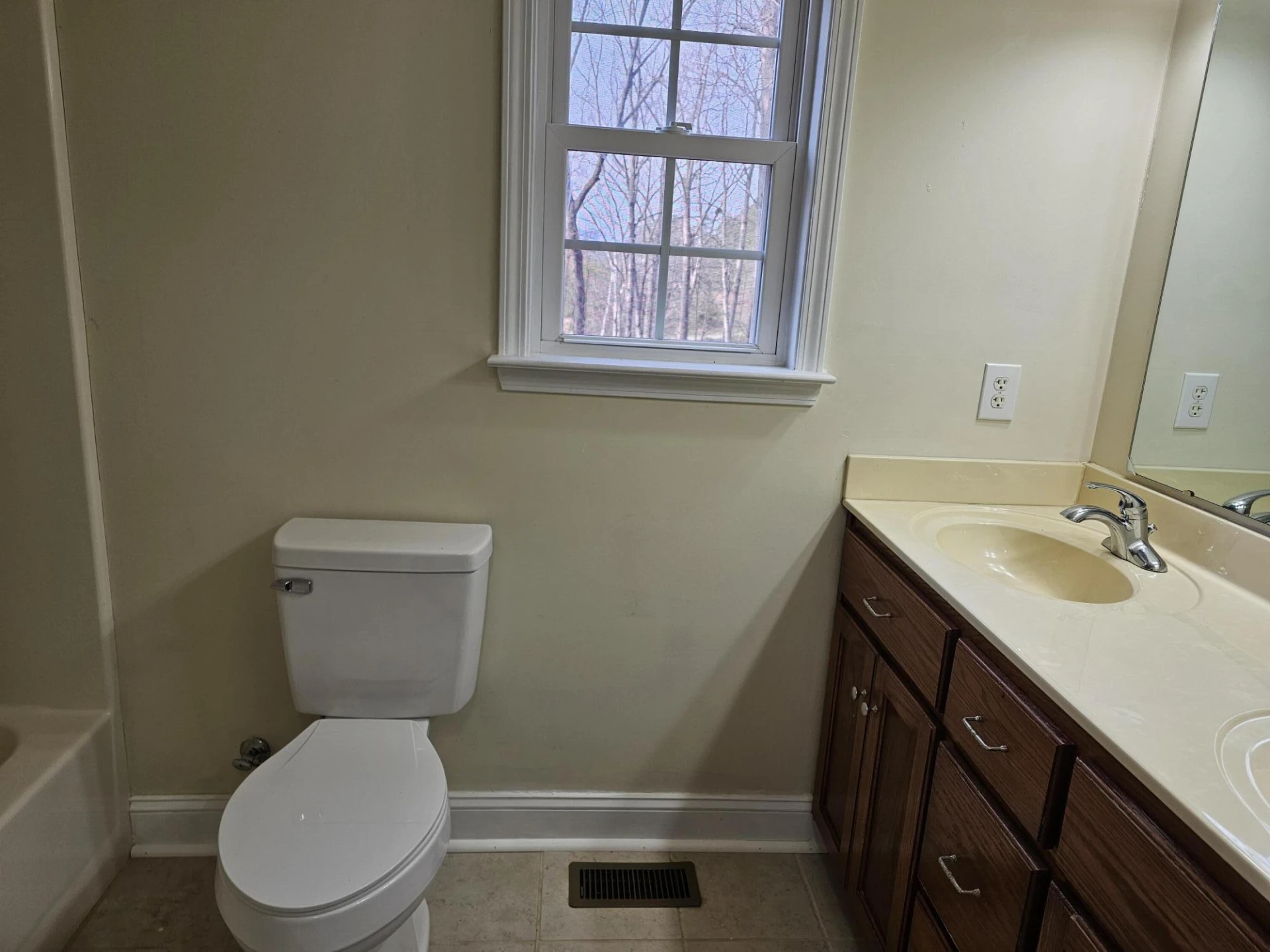 21 Berkeley LN - Photo 33