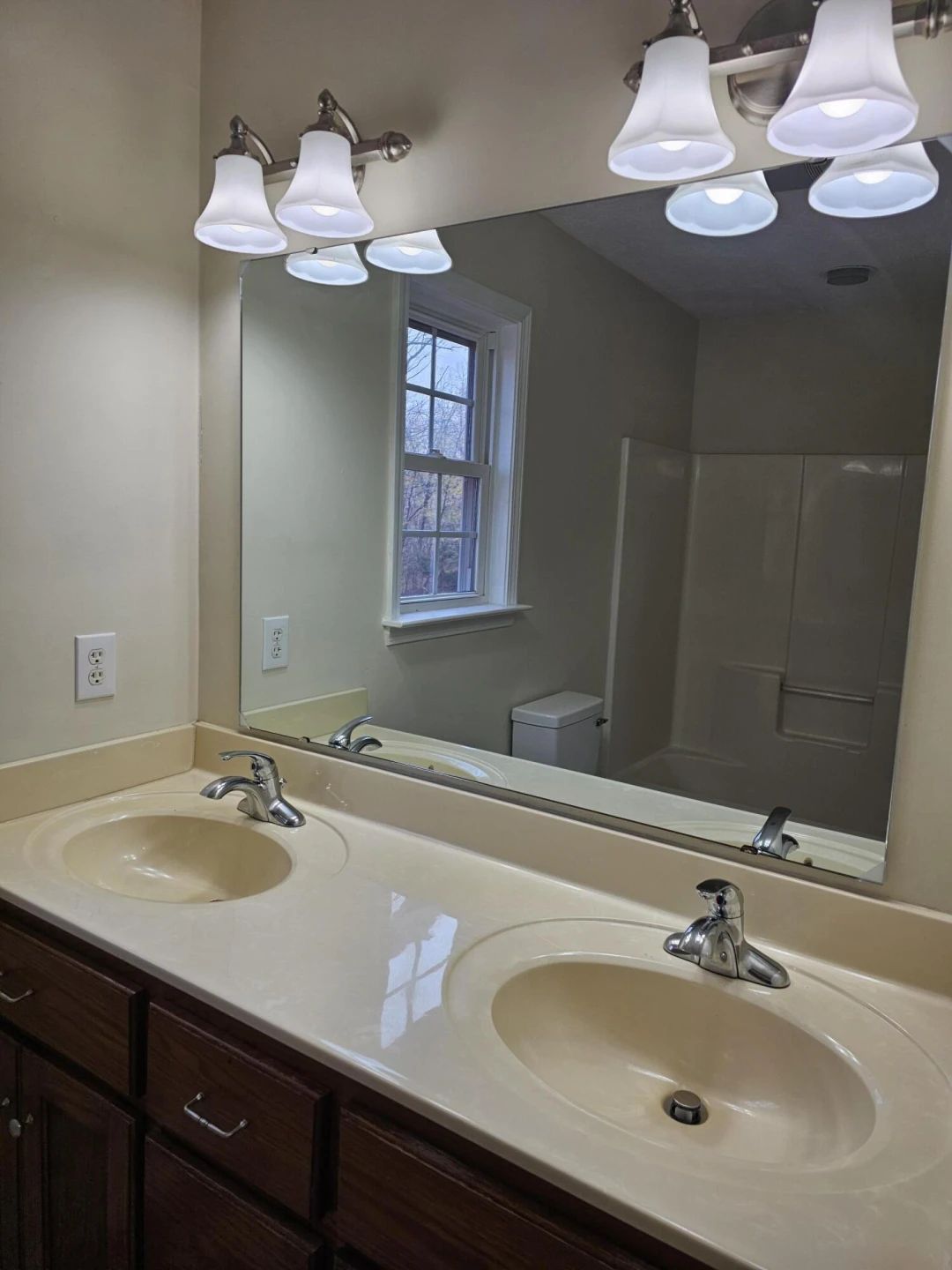 21 Berkeley LN - Photo 35