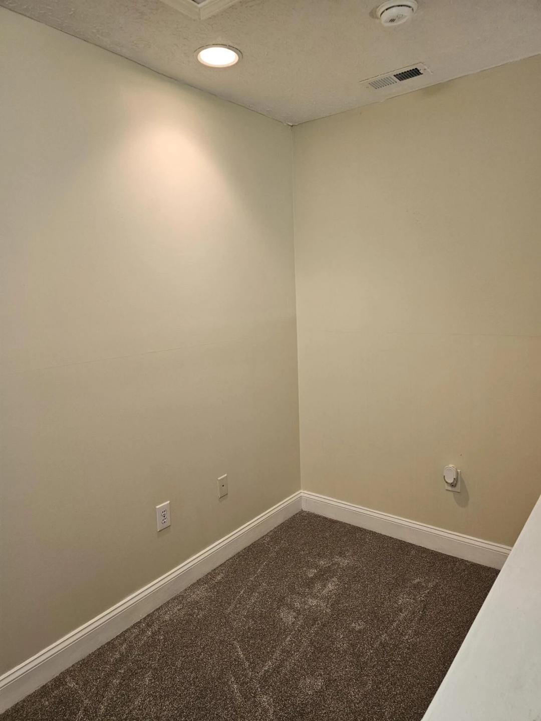 21 Berkeley LN - Photo 44