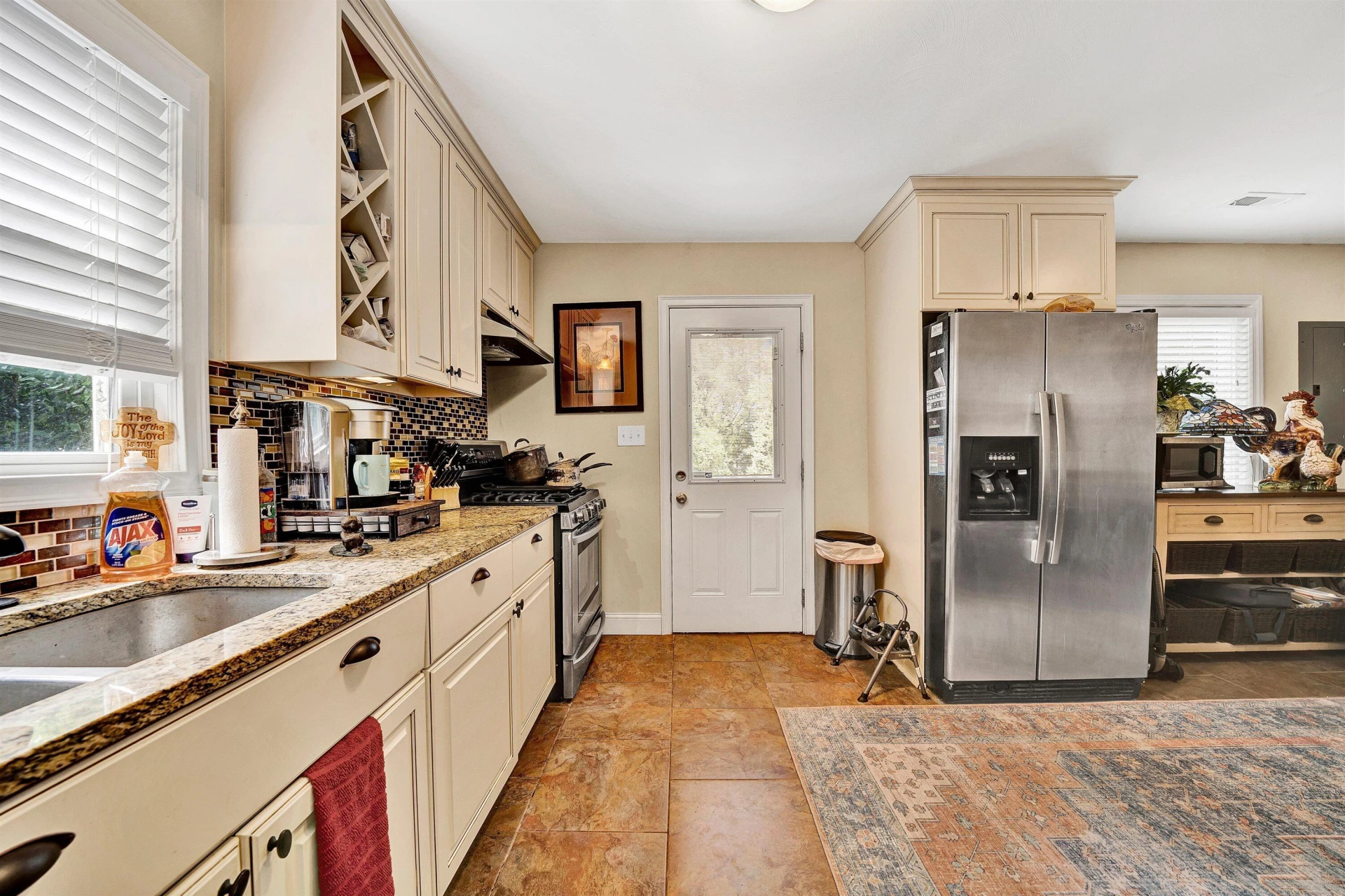 1830 Oxford AVE SW - Photo 10