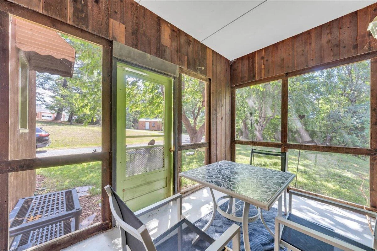 180 Daleview DR - Photo 12