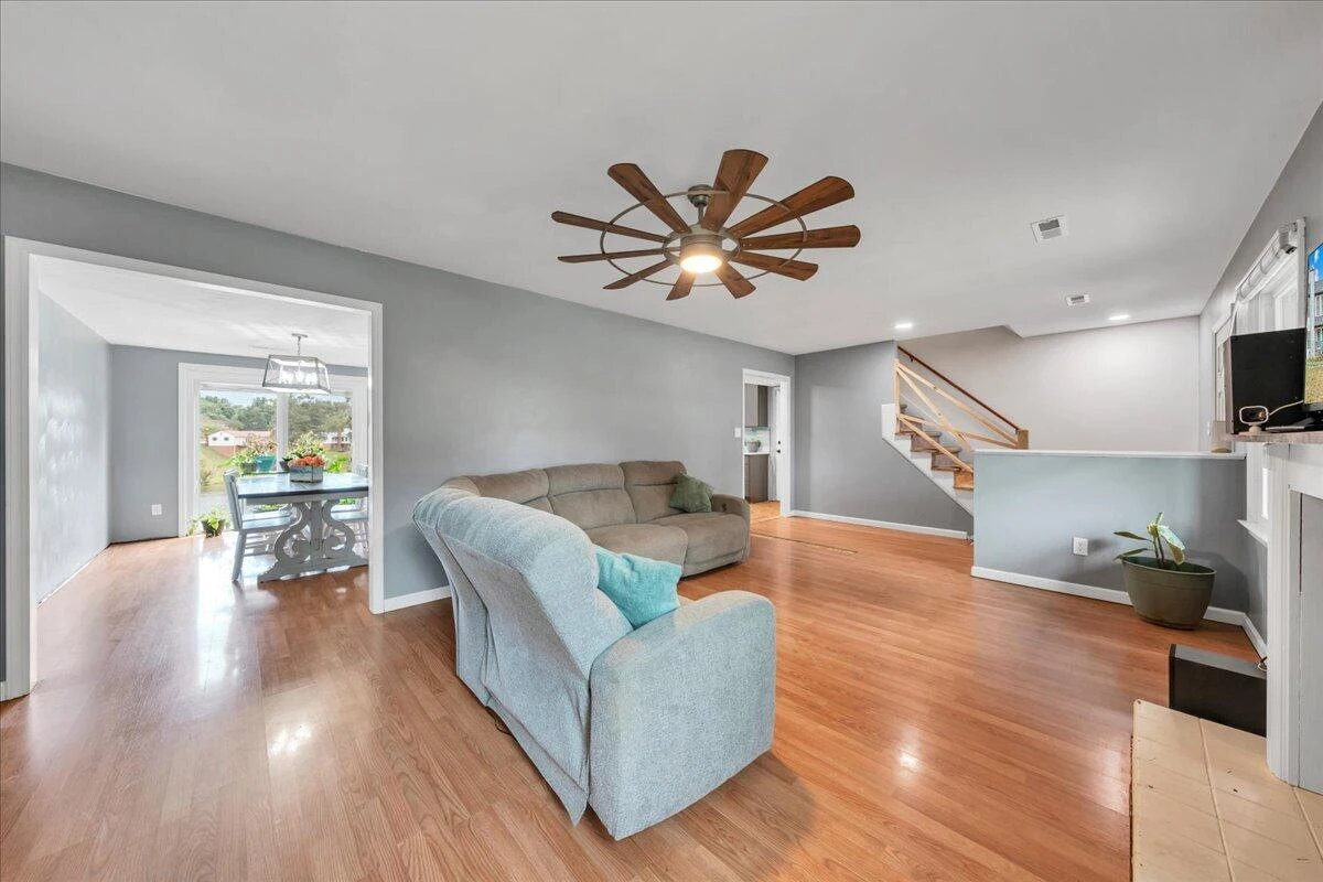 8141 Ashton LN - Photo 6