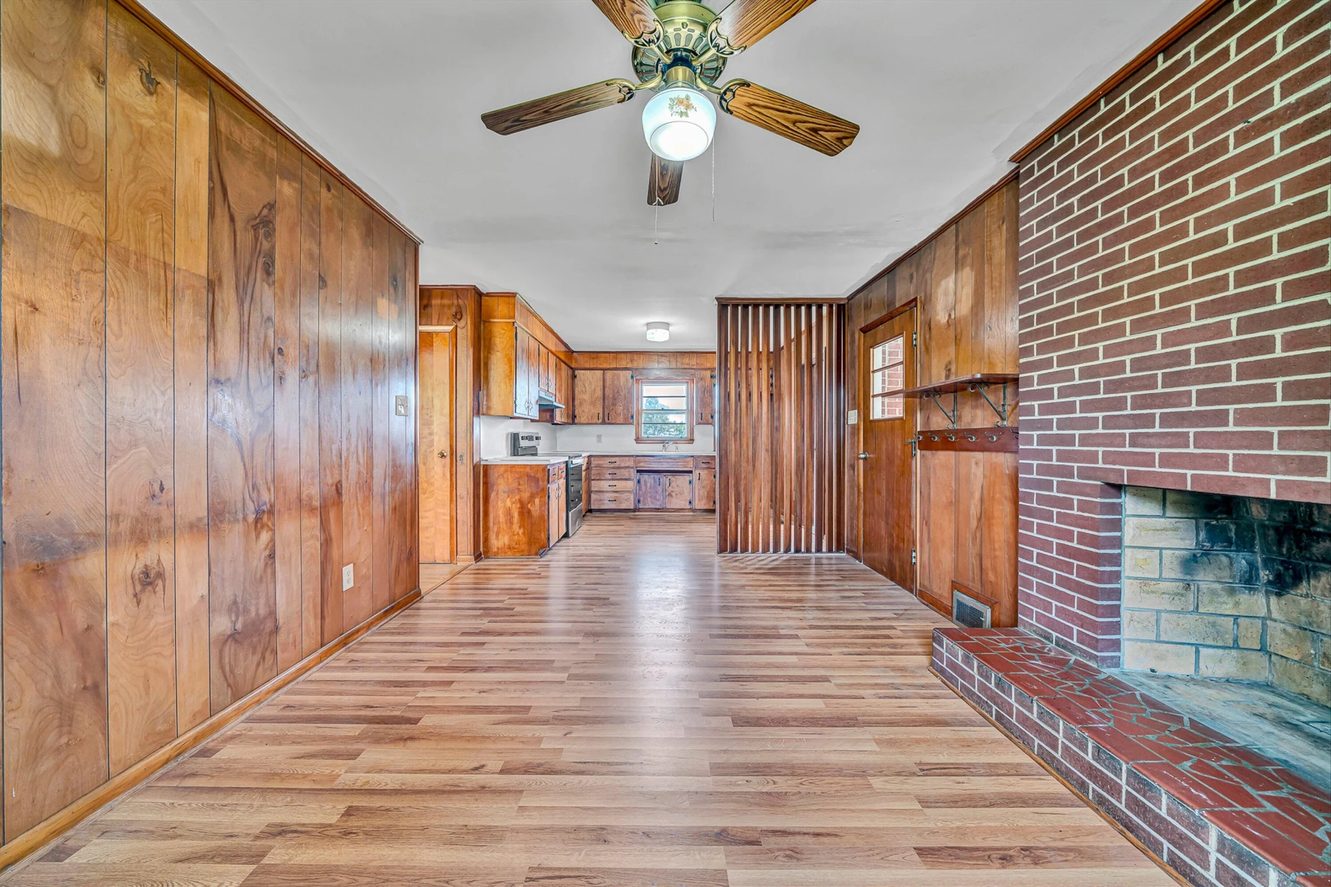 1366 Ashpone Tavern RD - Photo 11