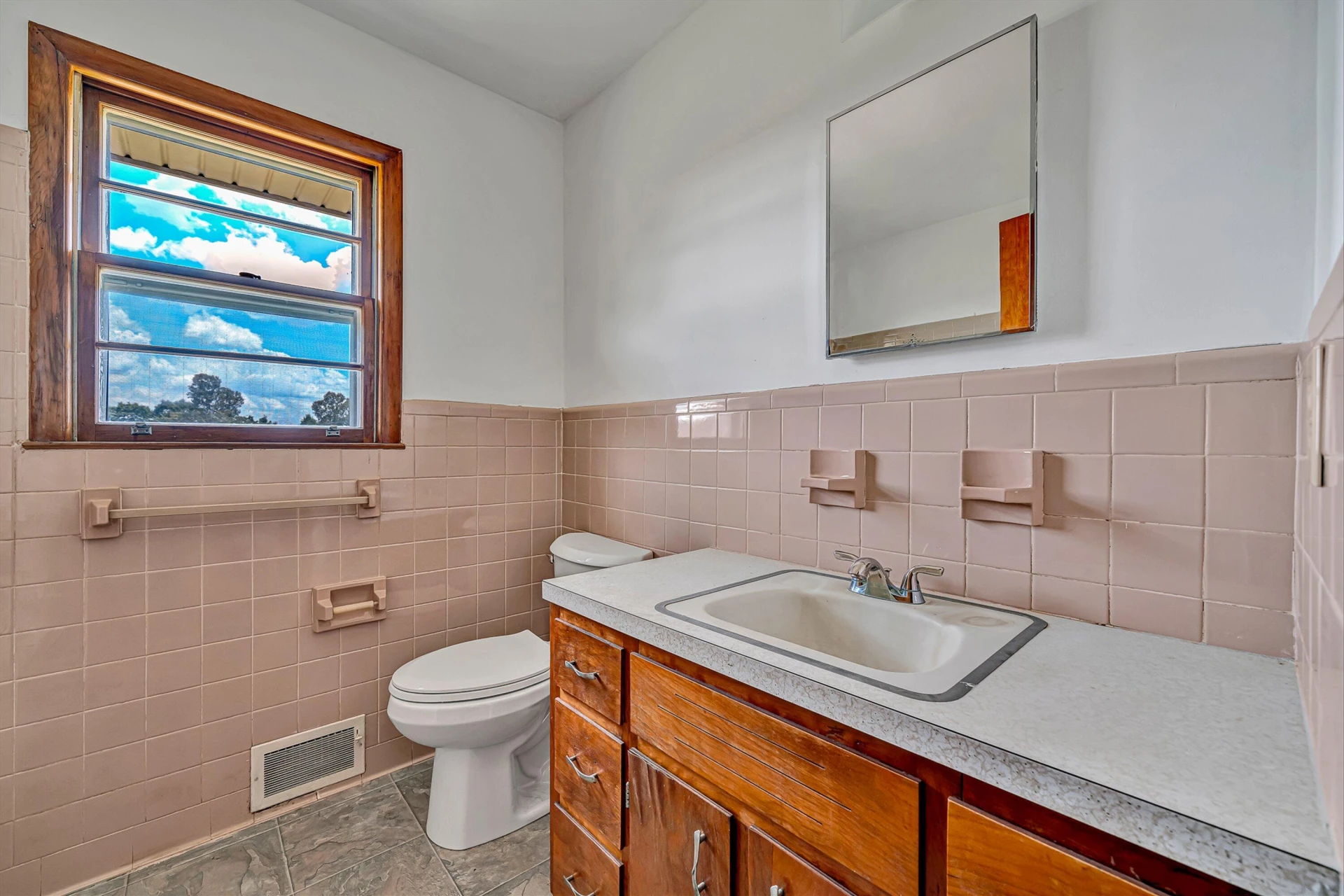 1366 Ashpone Tavern RD - Photo 15