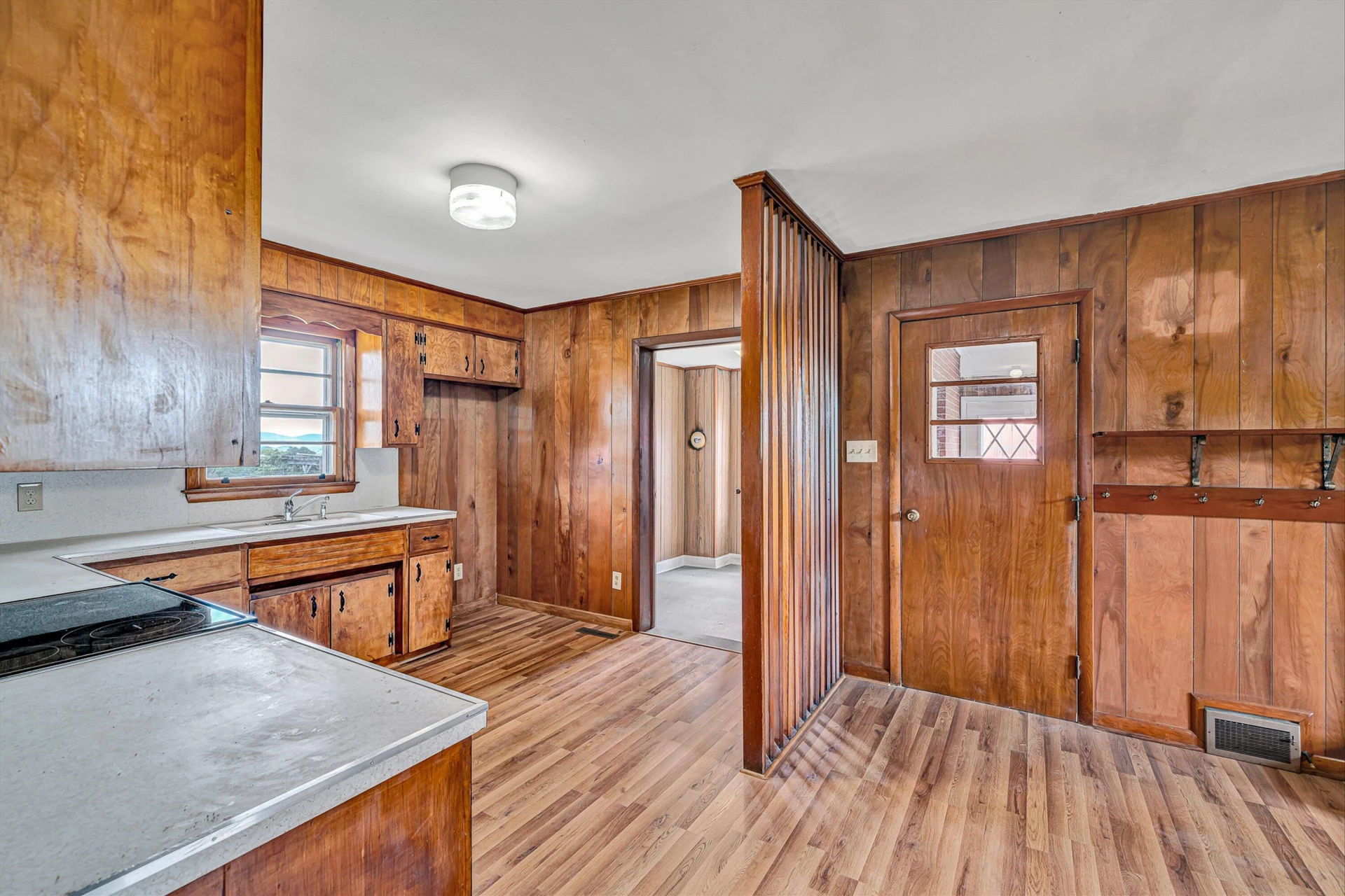 1366 Ashpone Tavern RD - Photo 5