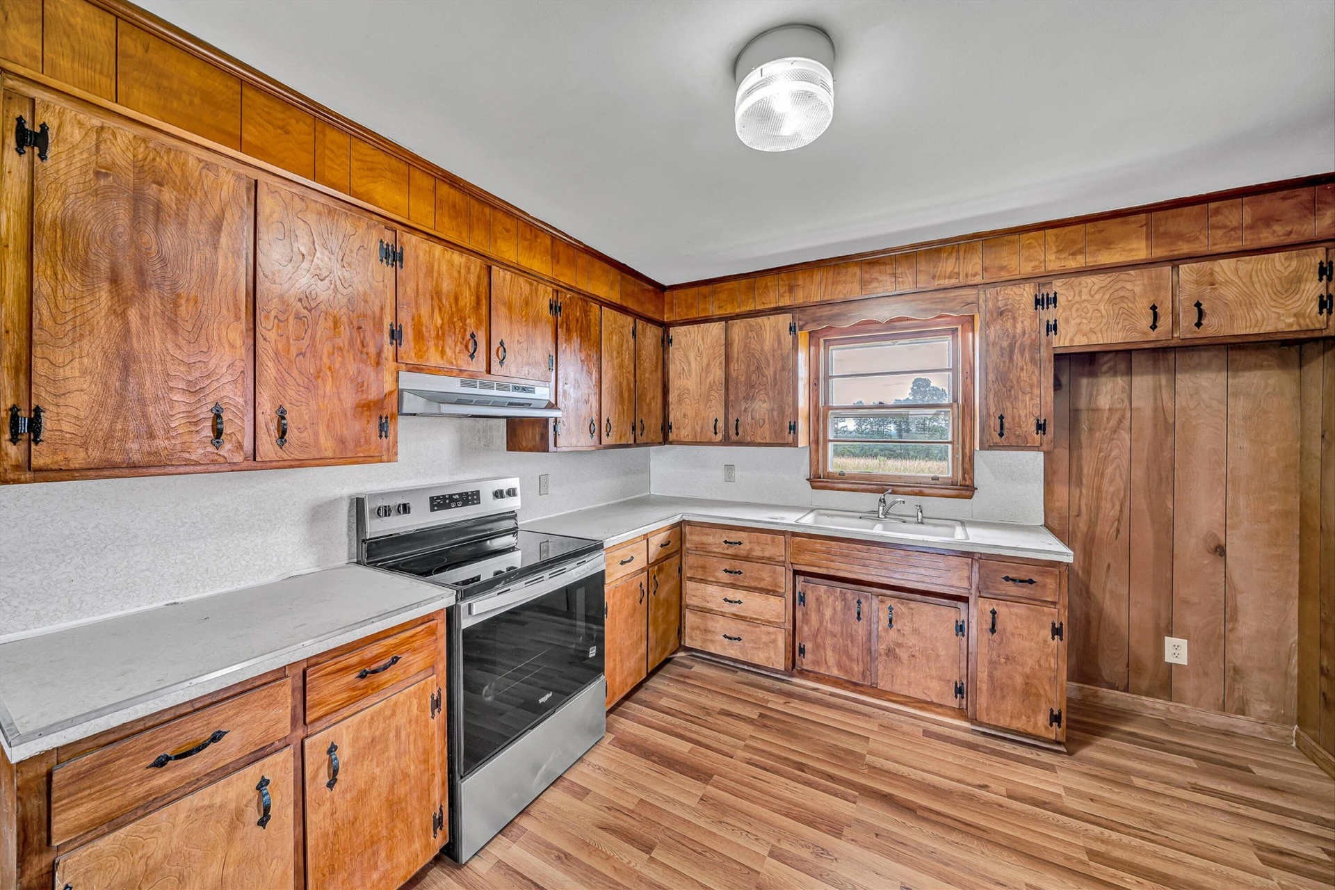 1366 Ashpone Tavern RD - Photo 7