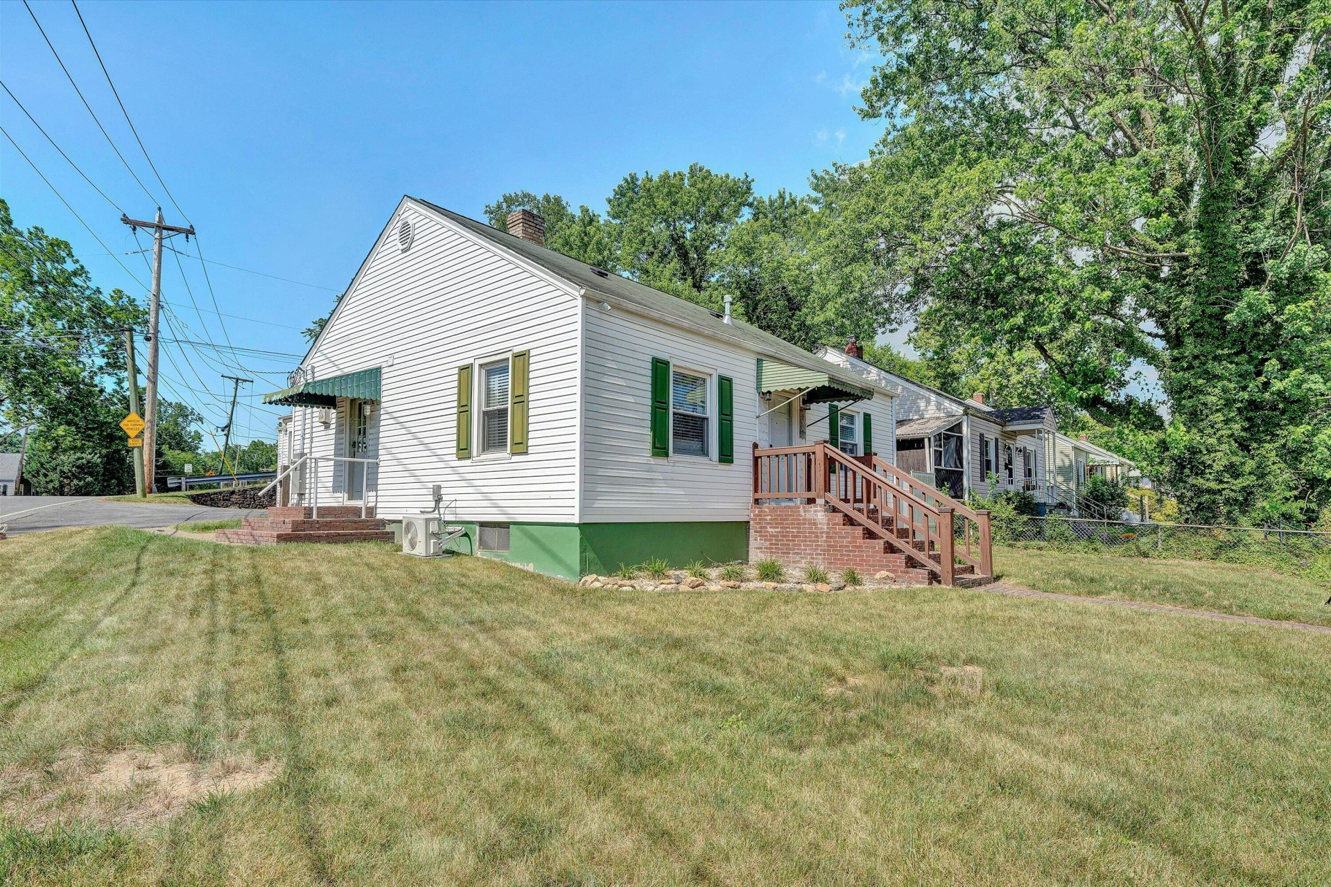 2502 WESTOVER AVE SW - Photo 2