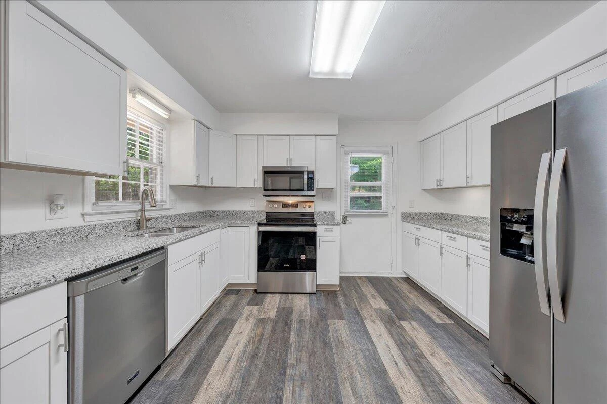 3439 Meadowlark RD - Photo 11