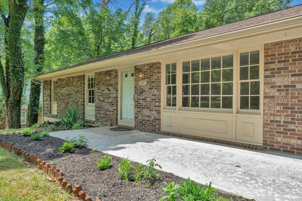3439 Meadowlark RD - Photo 2