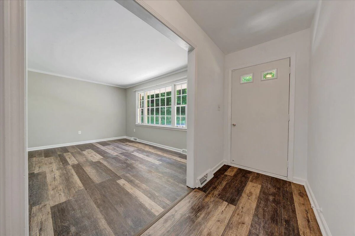 3439 Meadowlark RD - Photo 4
