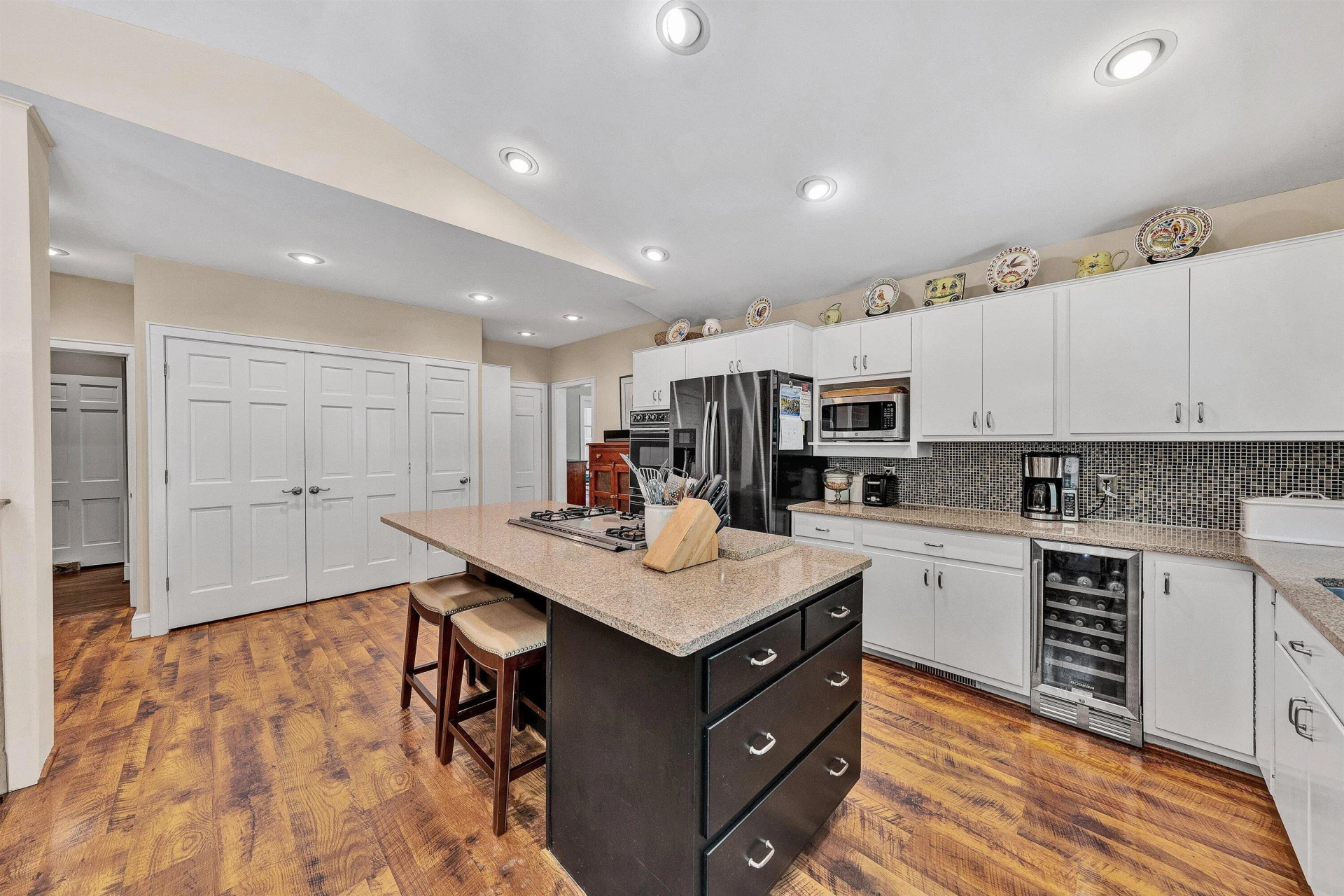 2130 Deyerle RD SW - Photo 16