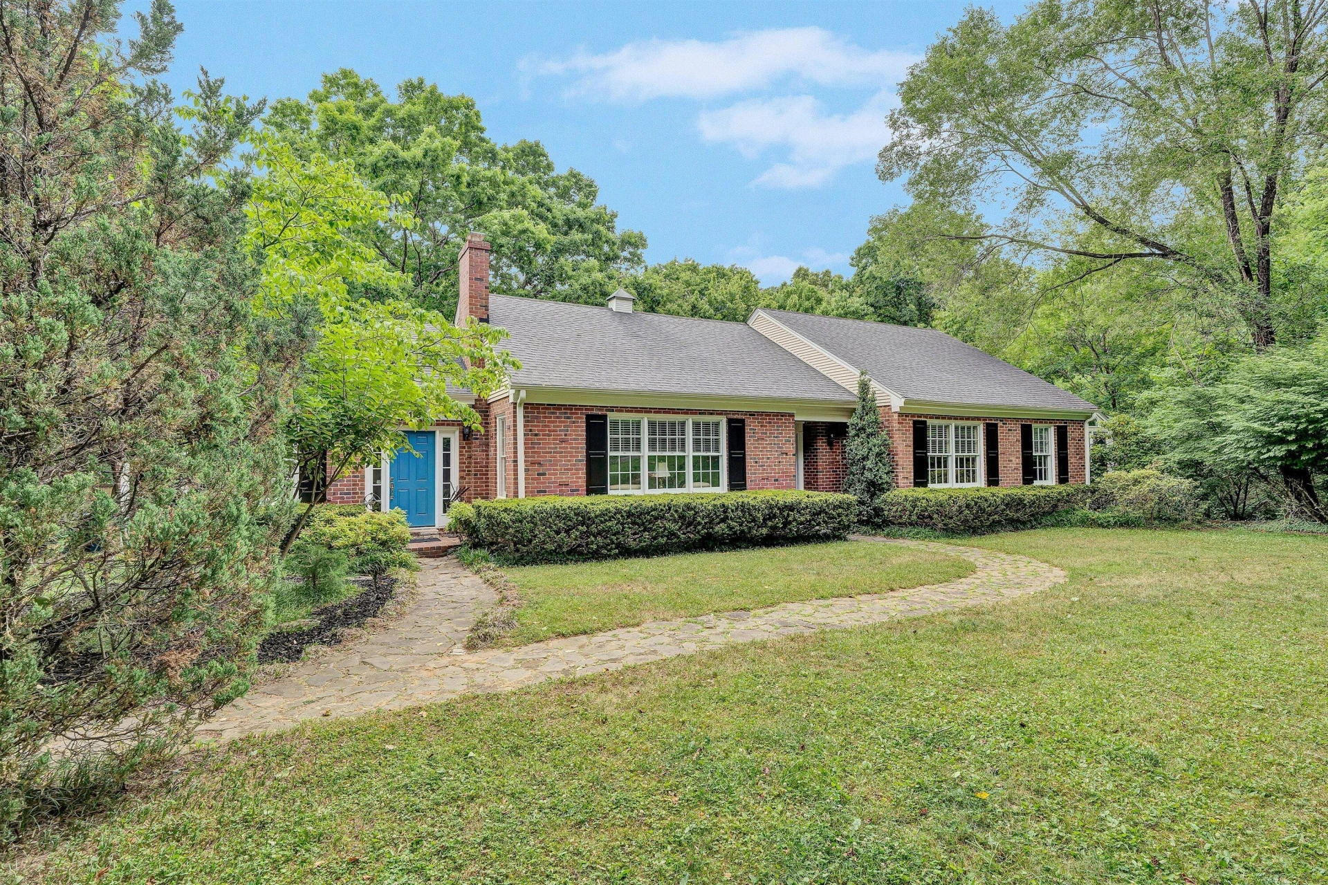 2130 Deyerle RD SW - Photo 2
