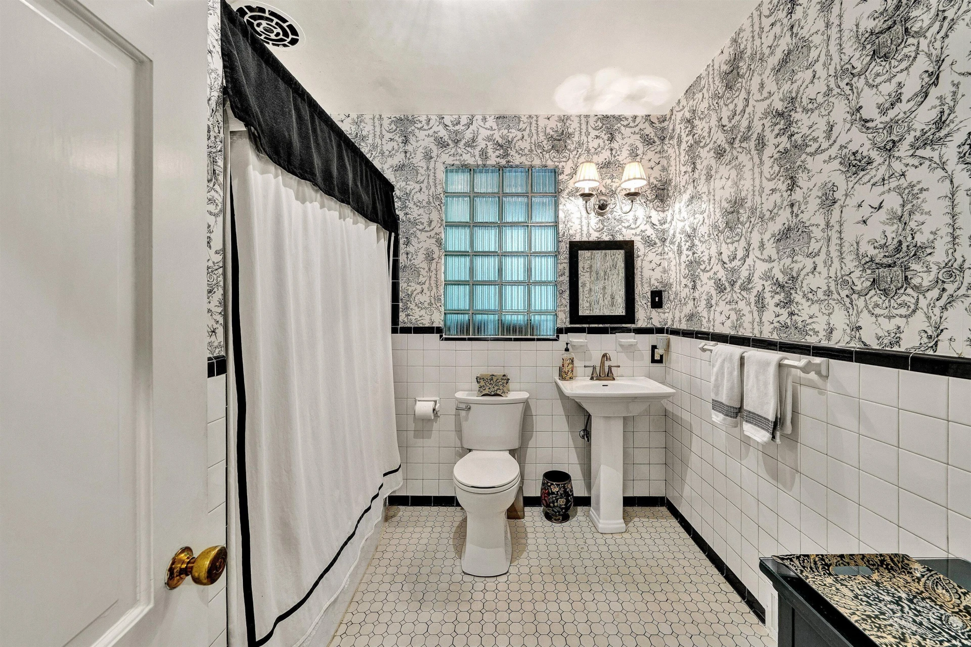 2130 Deyerle RD SW - Photo 23