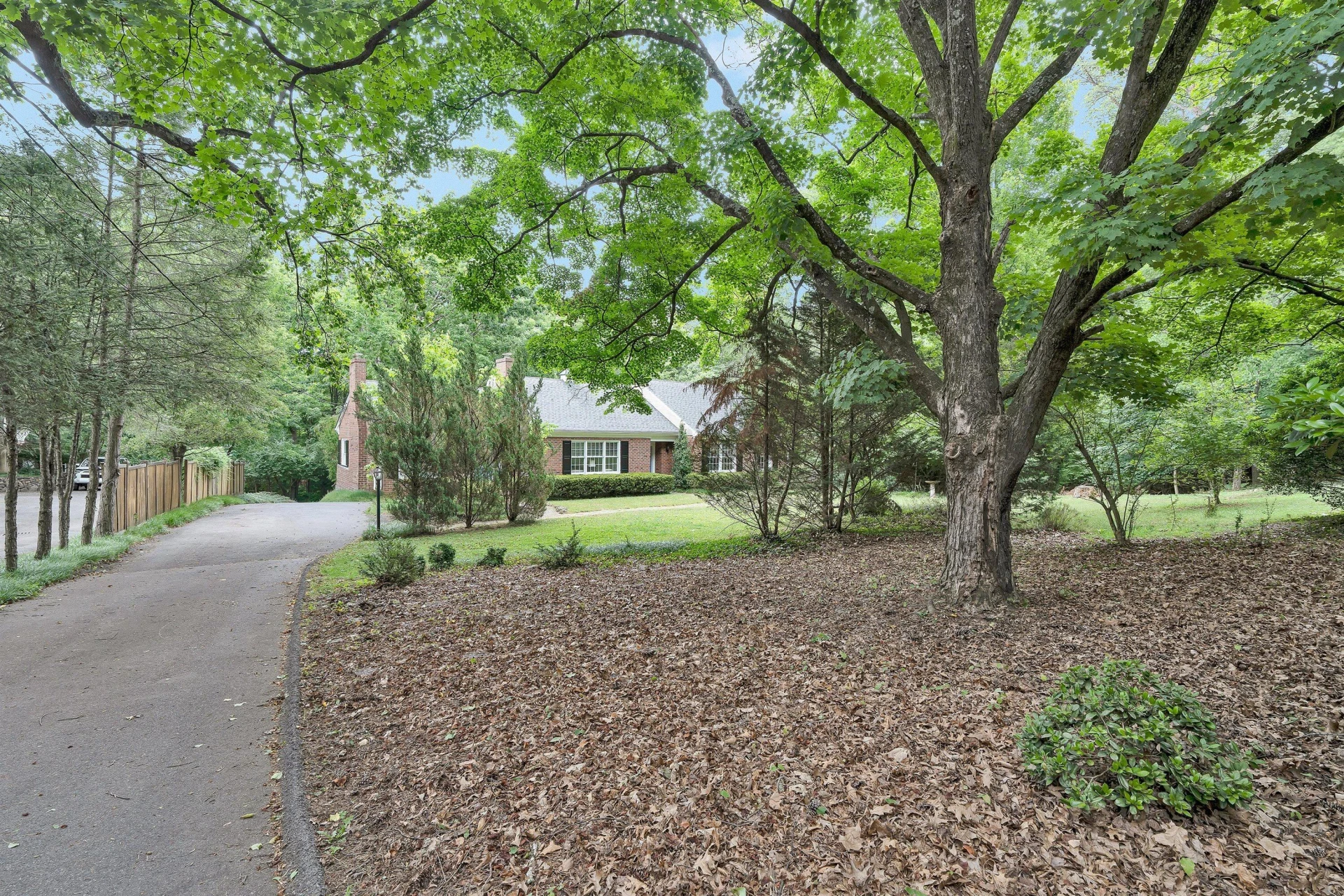 2130 Deyerle RD SW - Photo 3