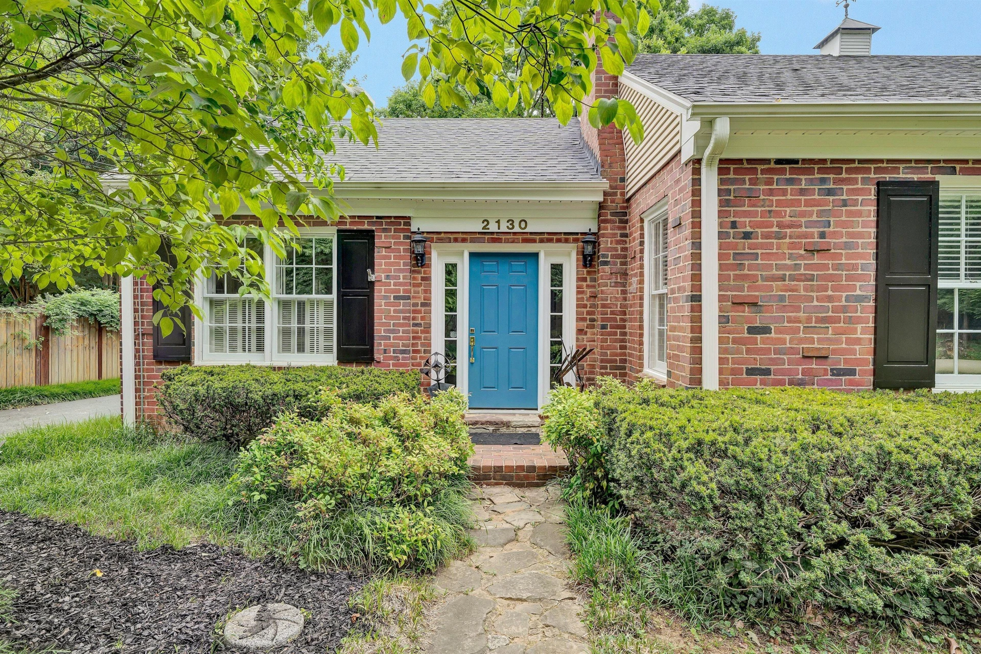 2130 Deyerle RD SW - Photo 5