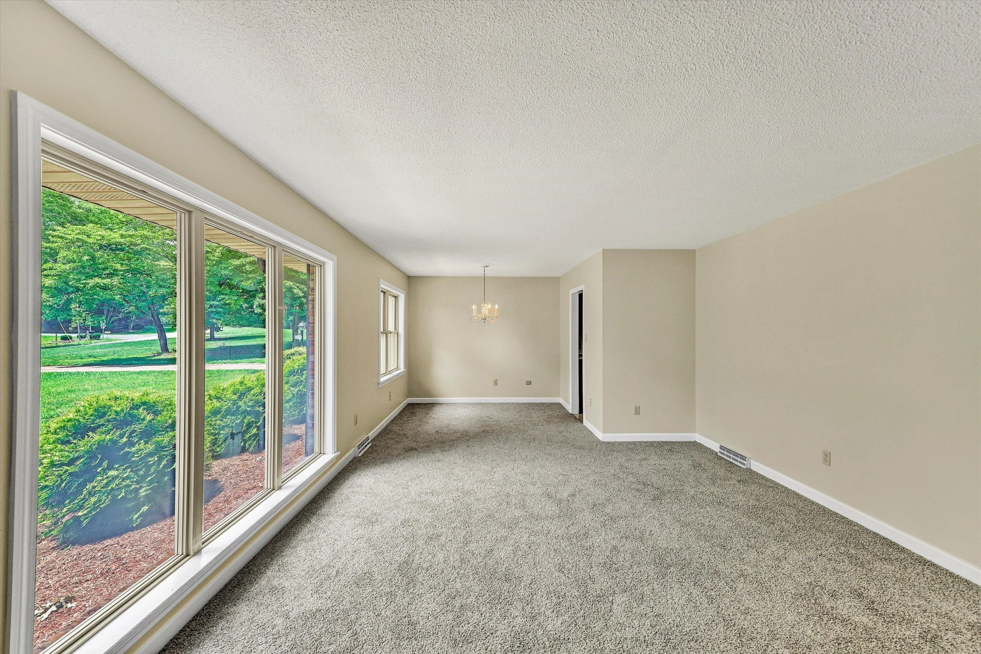 2030 Mount Olivet RD - Photo 2