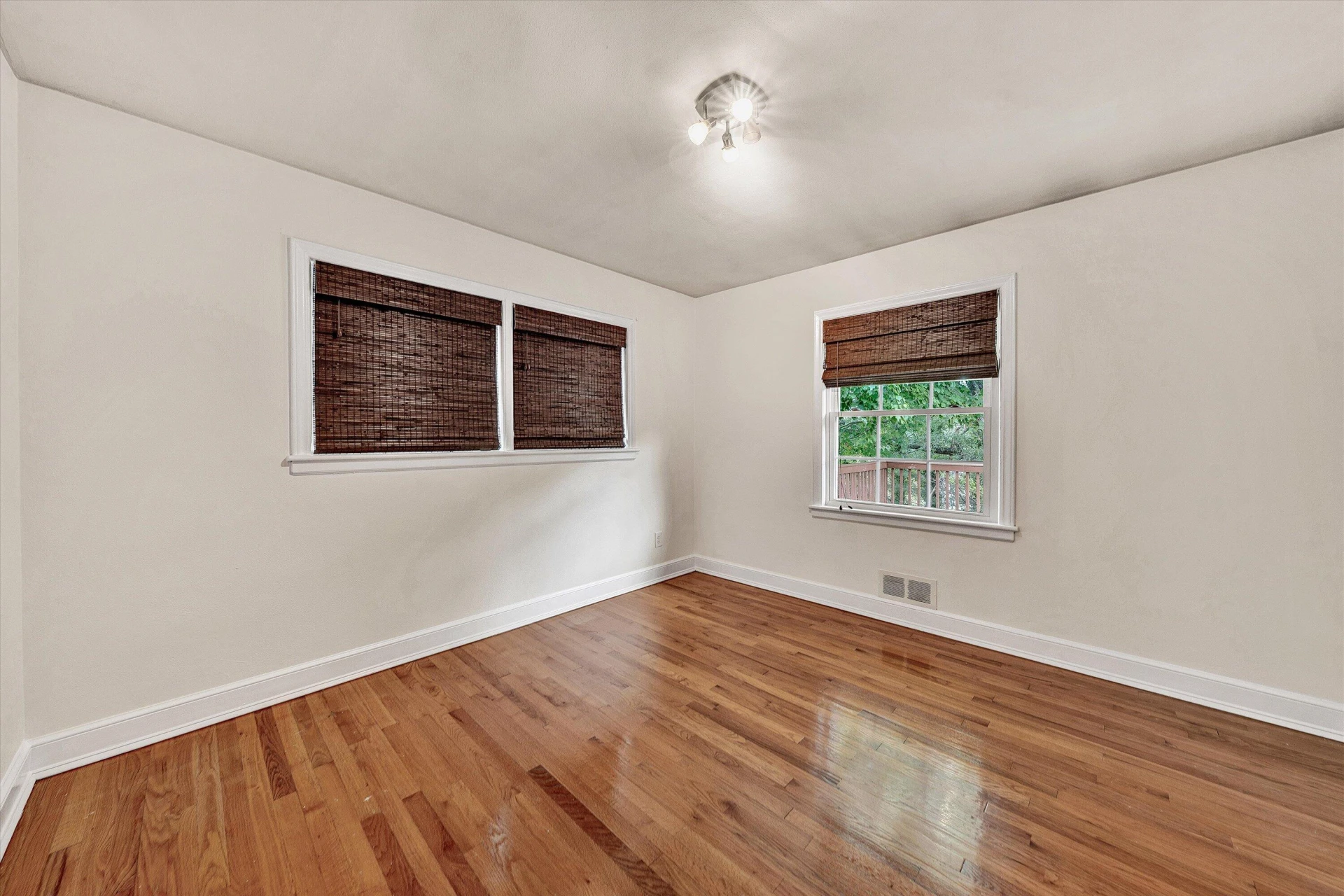 2869 Northview DR SW - Photo 17