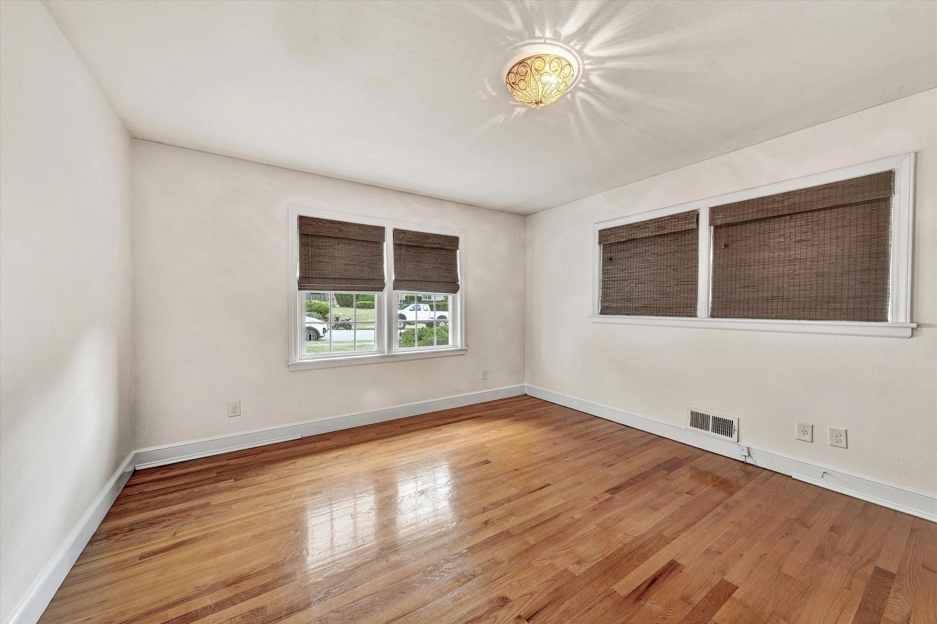 2869 Northview DR SW - Photo 18