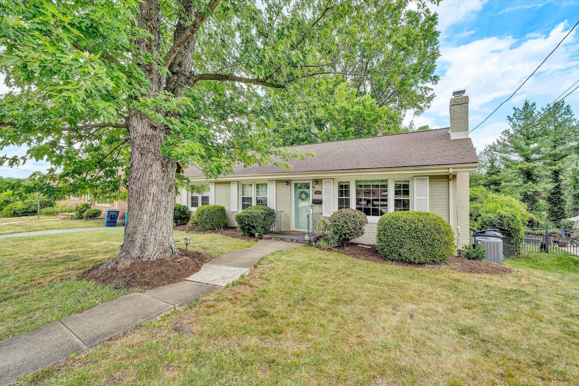 2869 Northview DR SW - Photo 2