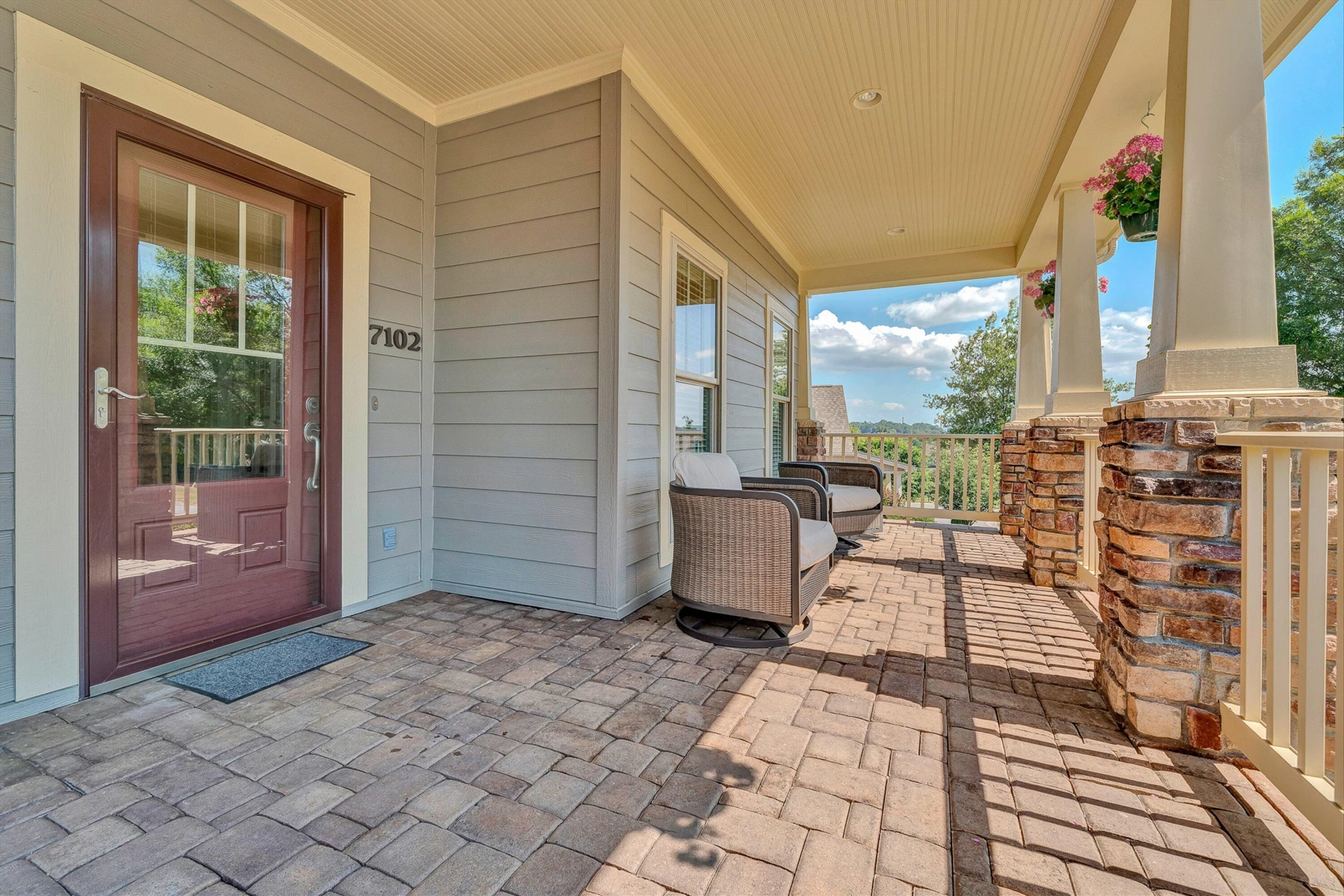 7102 Linn Cove CT - Photo 4