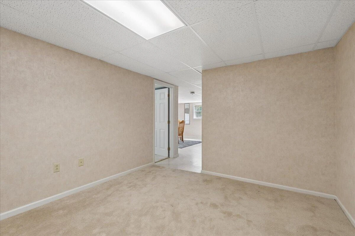 218 N Branch RD - Photo 36