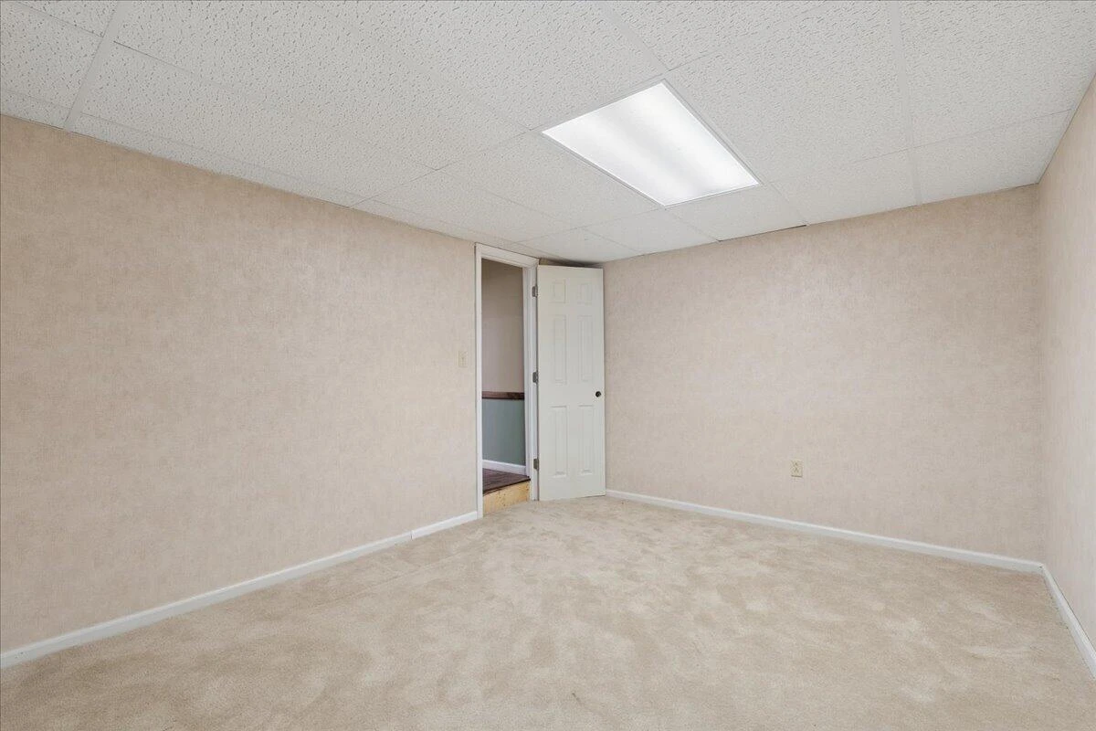 218 N Branch RD - Photo 37