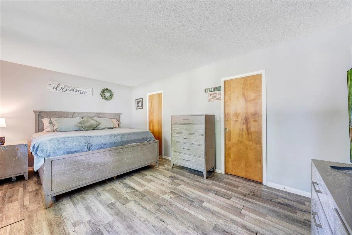 1097 Meadowbrook DR - Photo 14