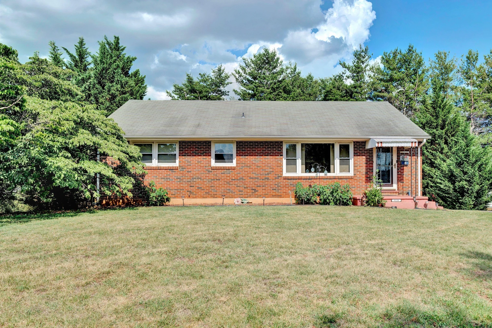 5539 Darby RD