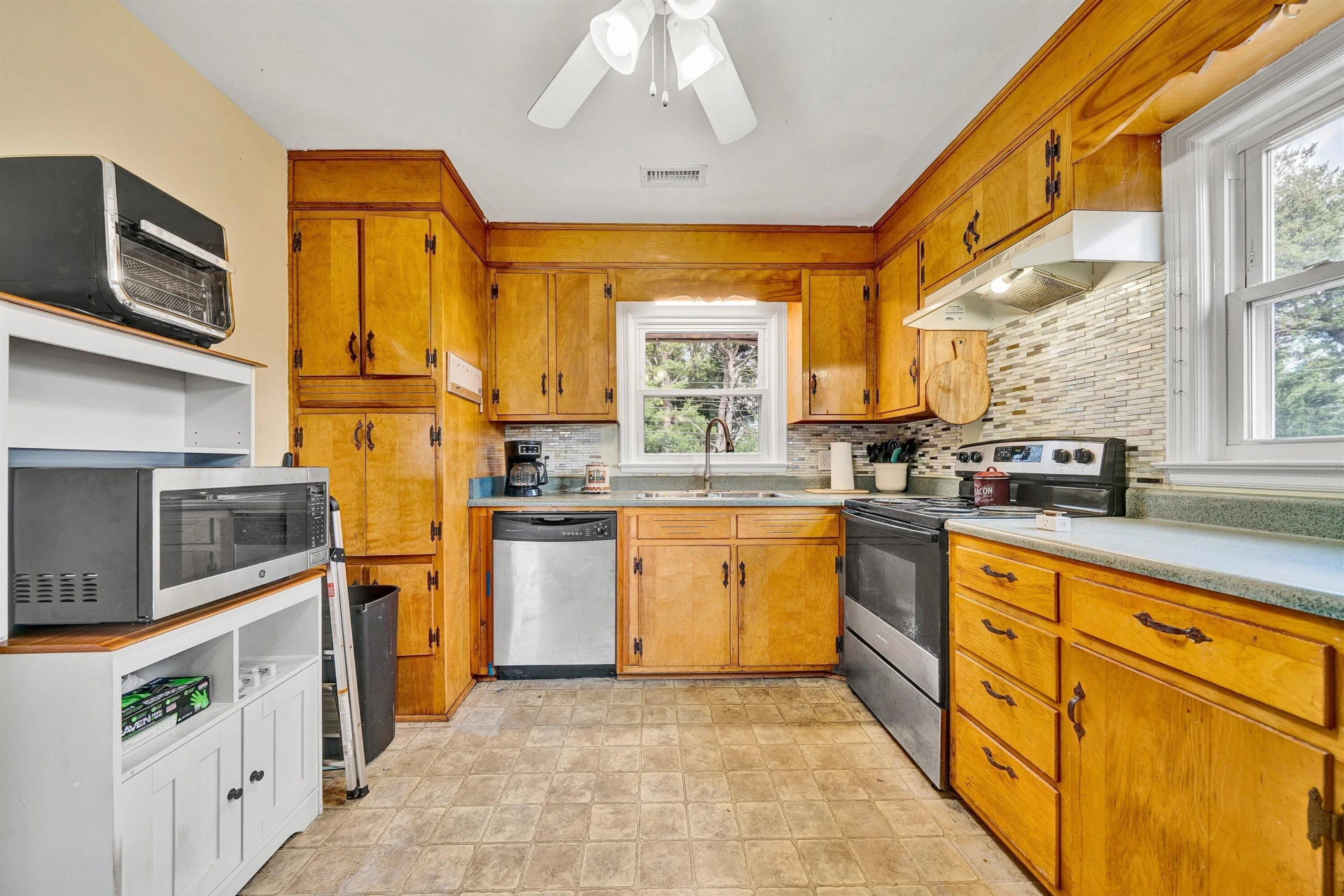 5539 Darby RD - Photo 7