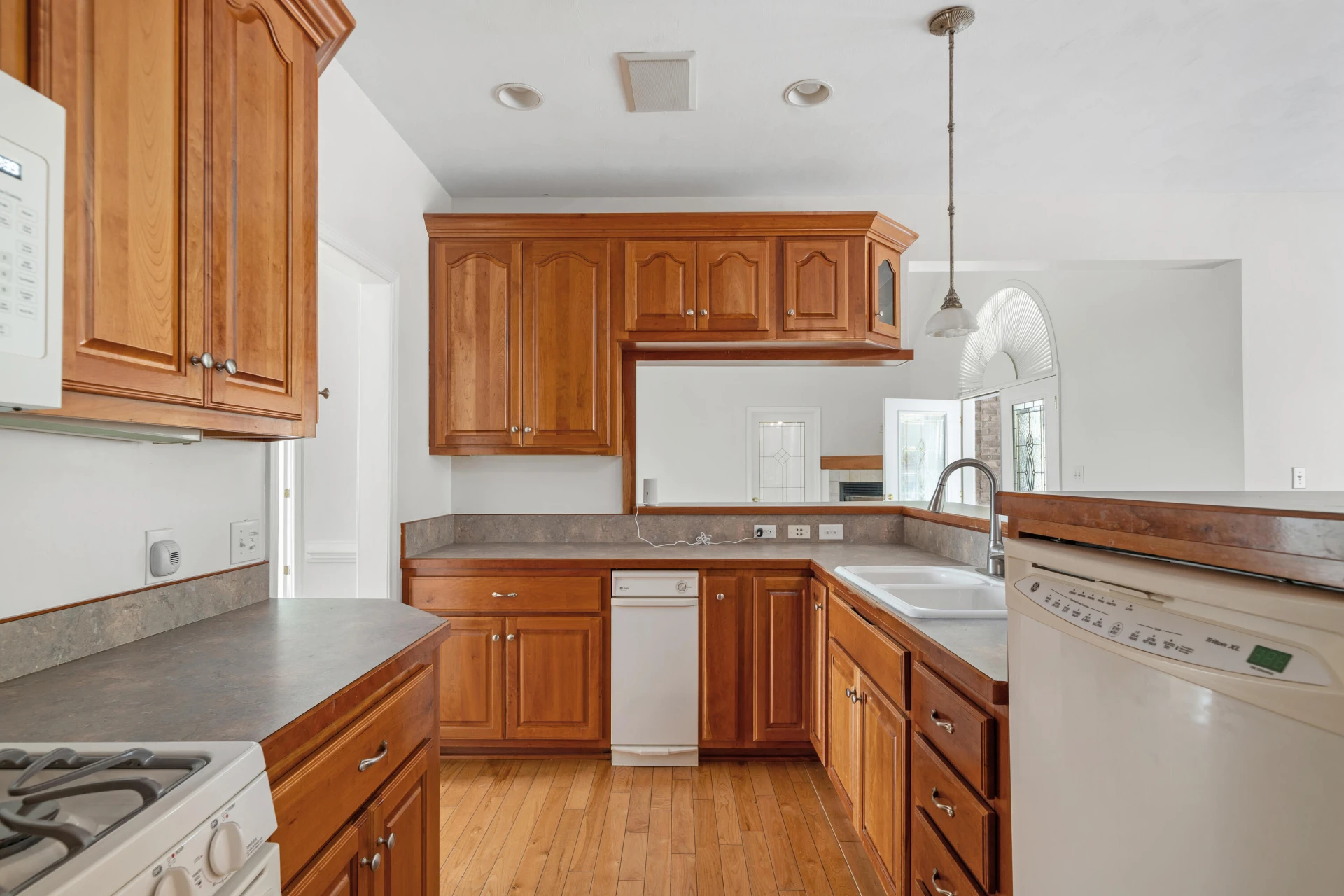 75 Walnut Manor DR - Photo 14