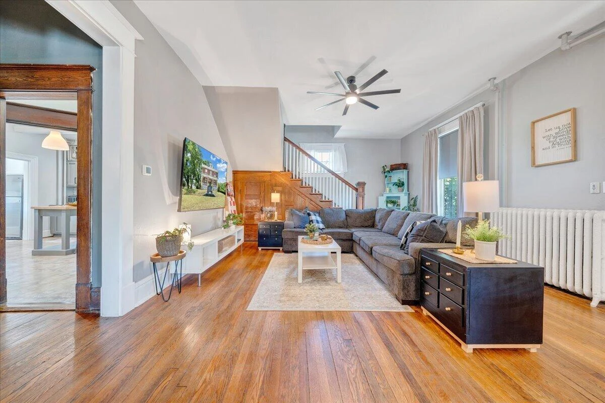 110 Green ST - Photo 13