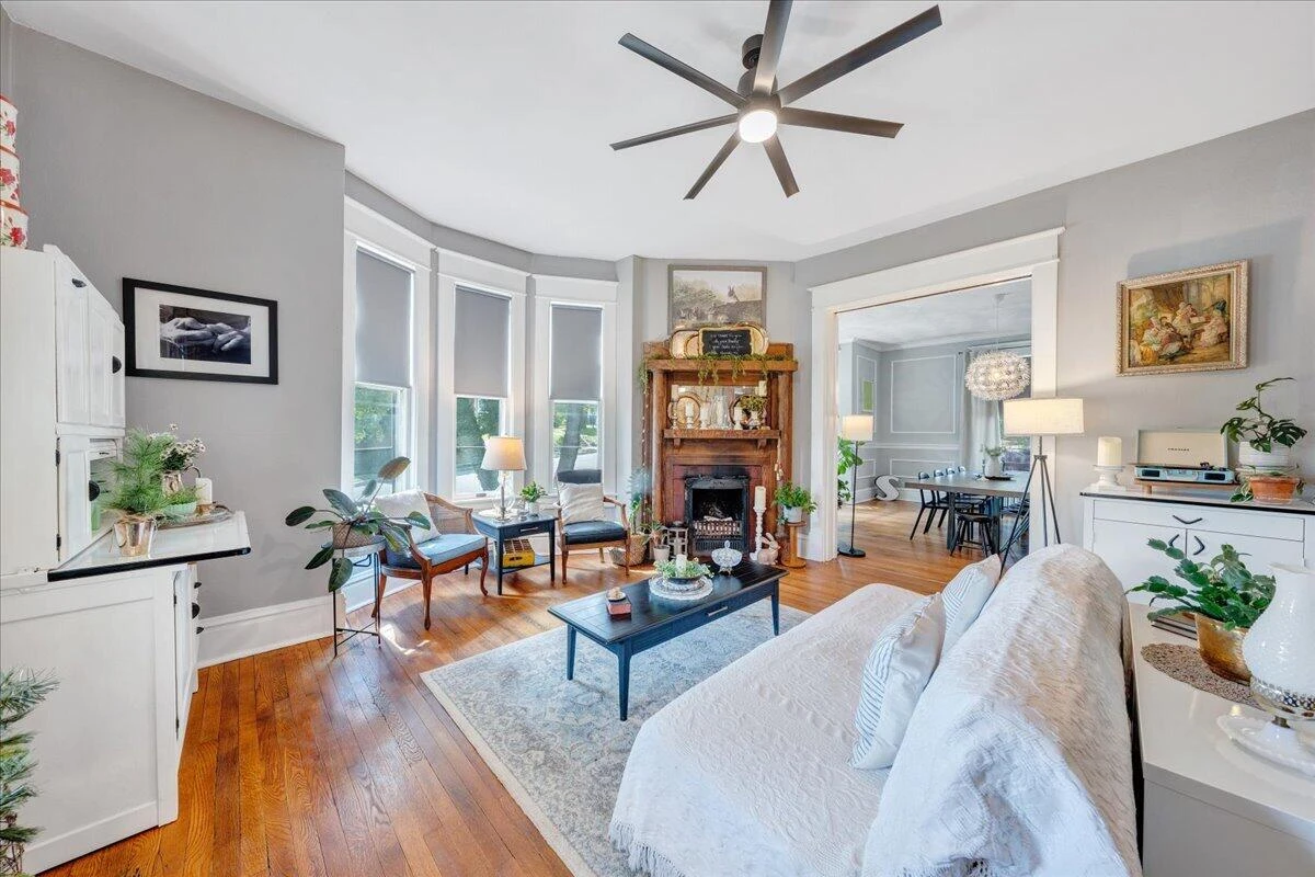 110 Green ST - Photo 15